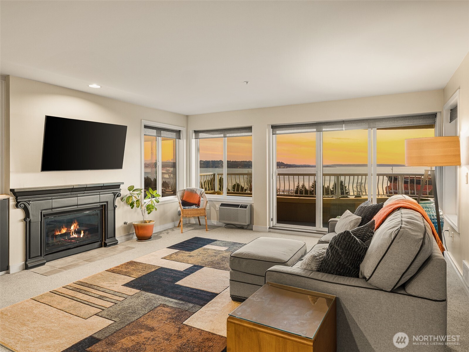 601 W Mercer Place Unit: 301