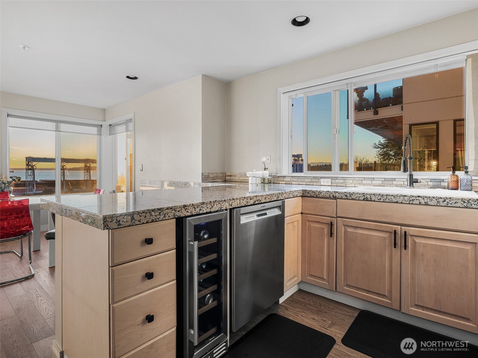 601 W Mercer Place Unit: 301