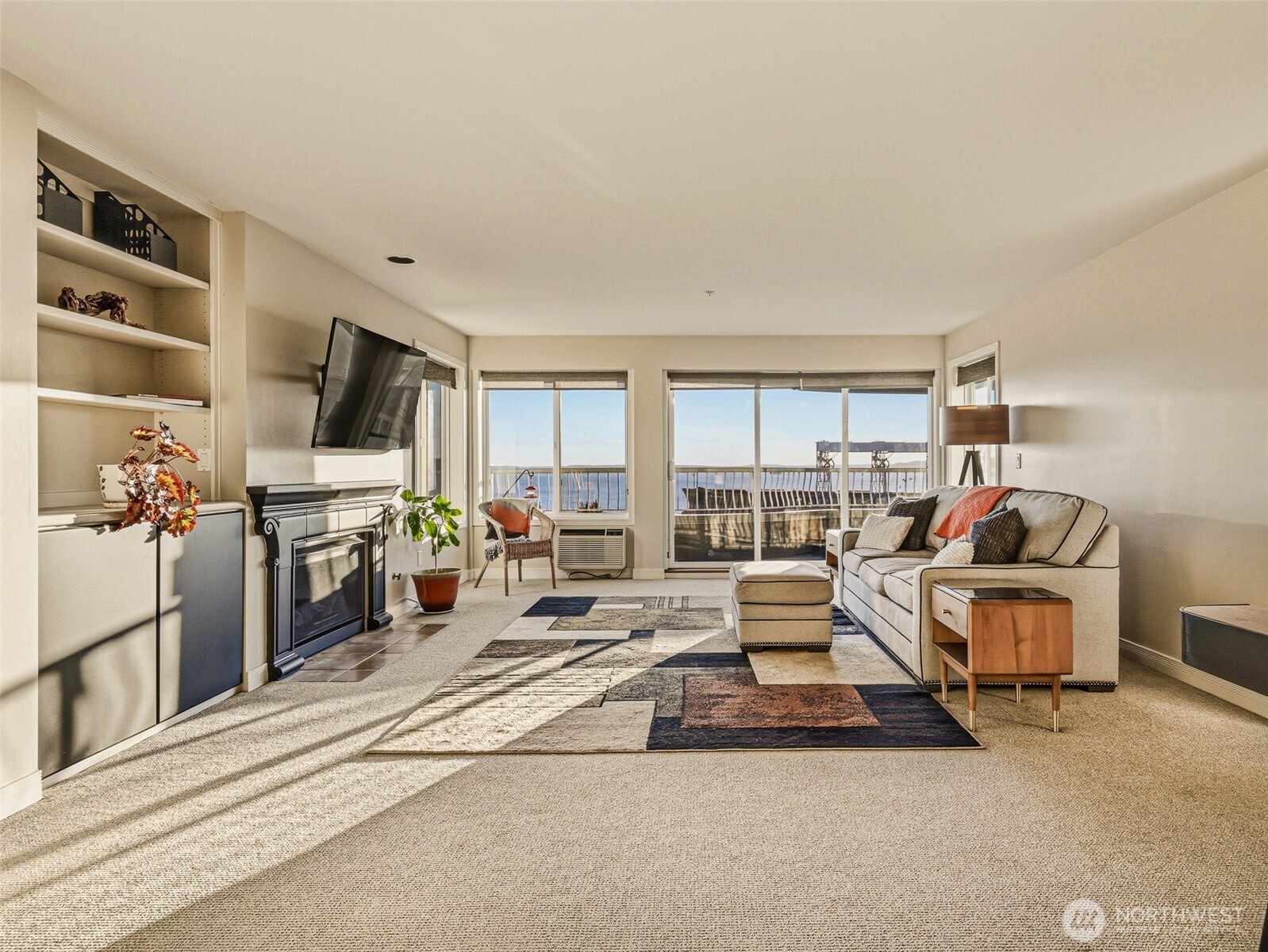 601 W Mercer Place Unit: 301