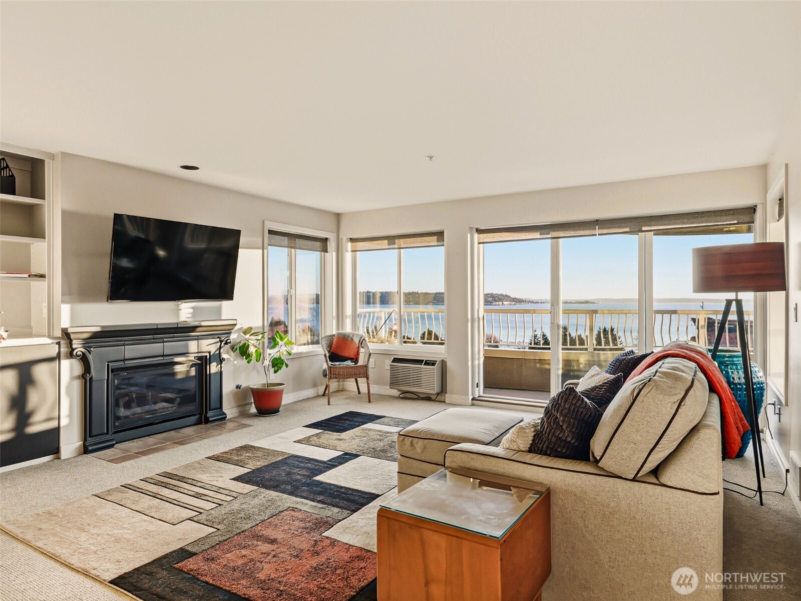 601 W Mercer Place Unit: 301