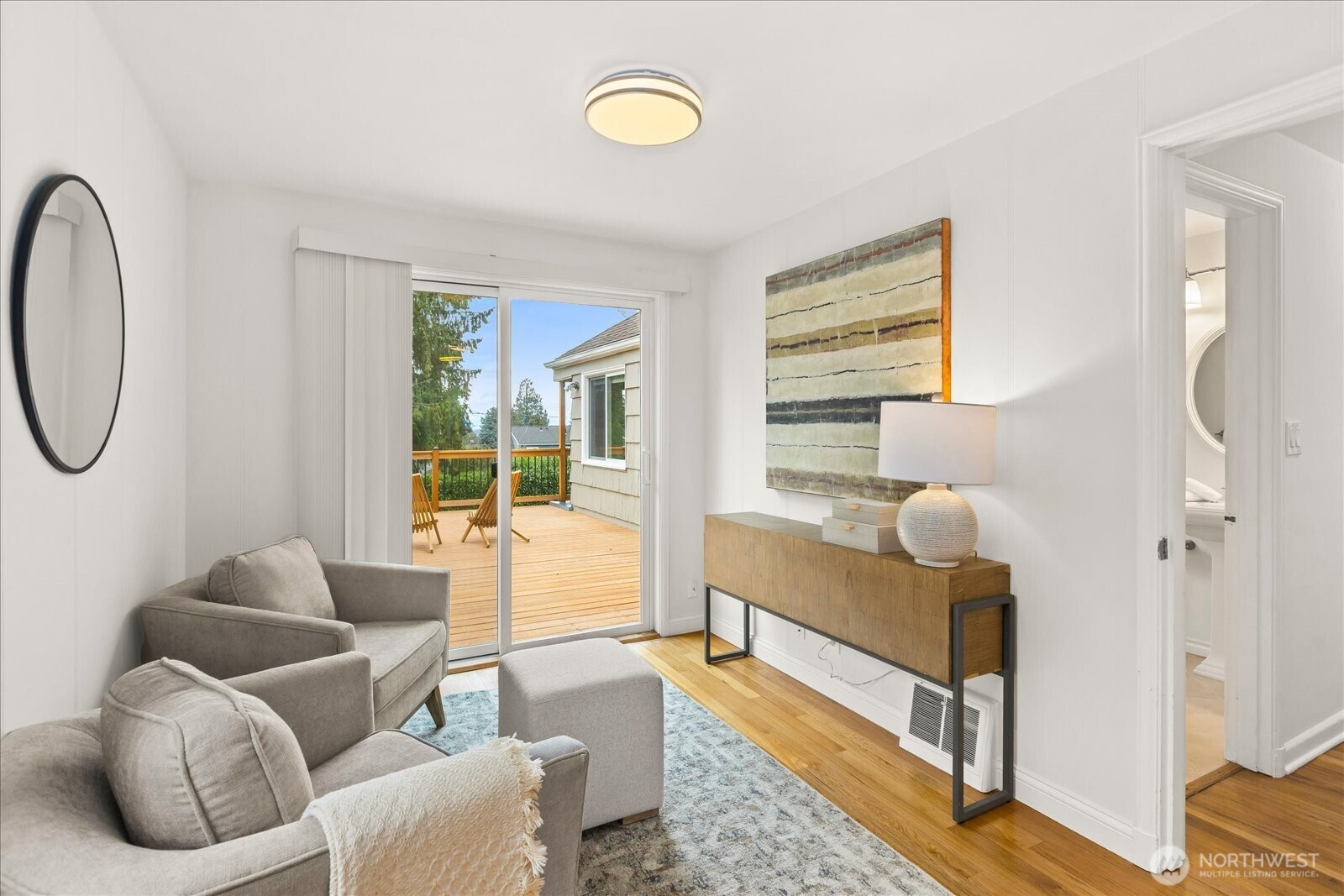 11513 Palatine Avenue N