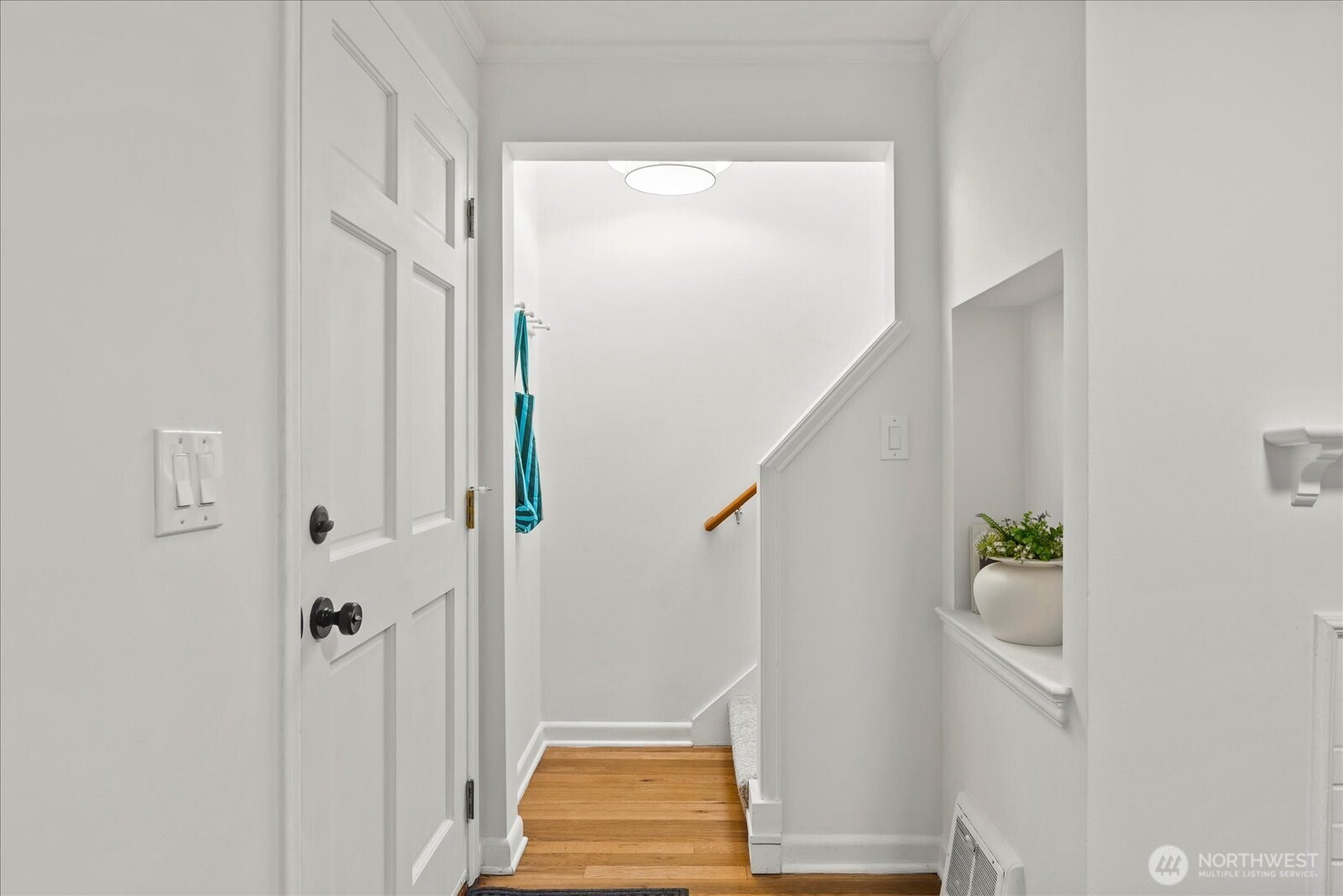 11513 Palatine Avenue N