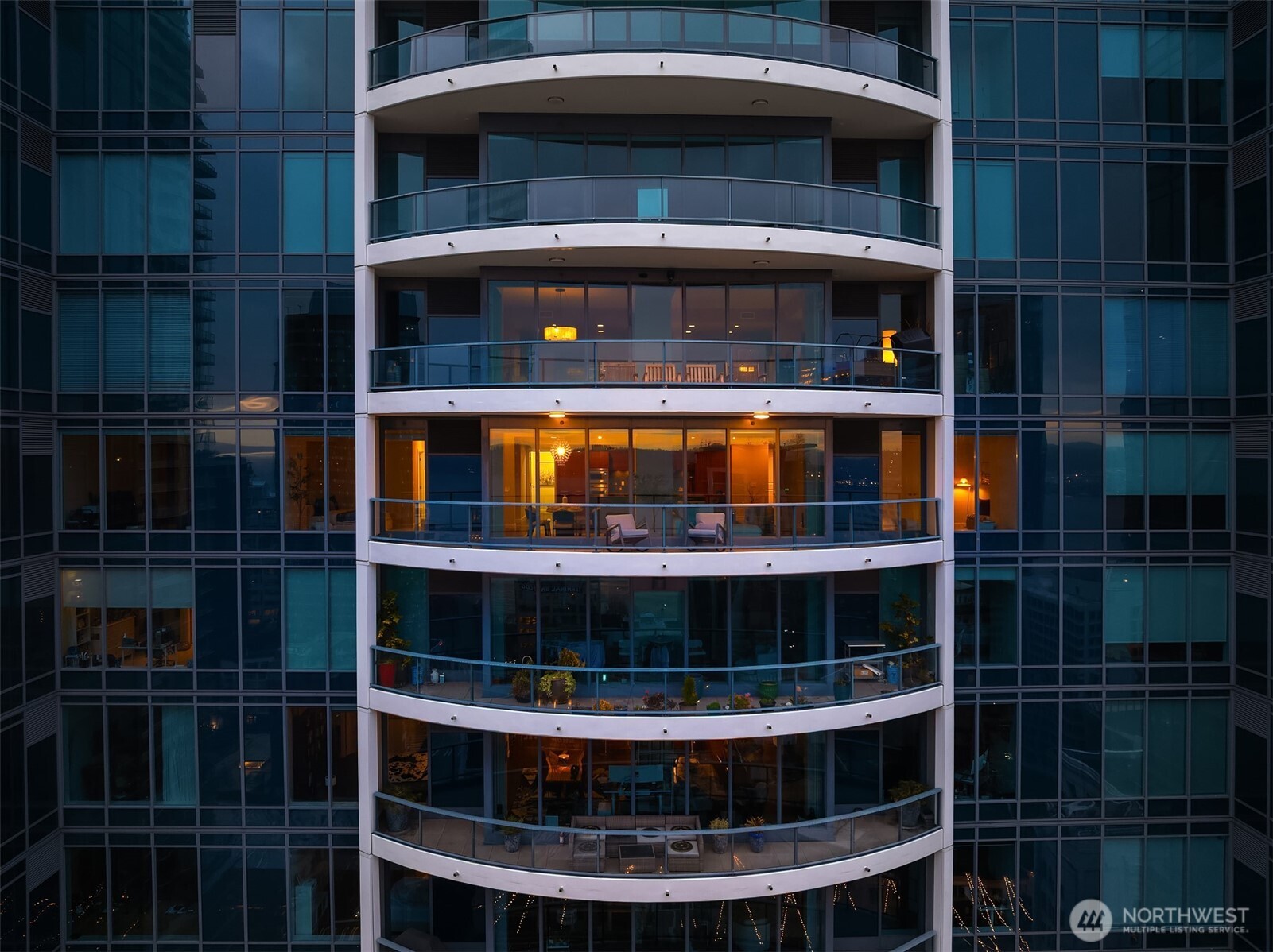 1920 4th Avenue Unit: 2702