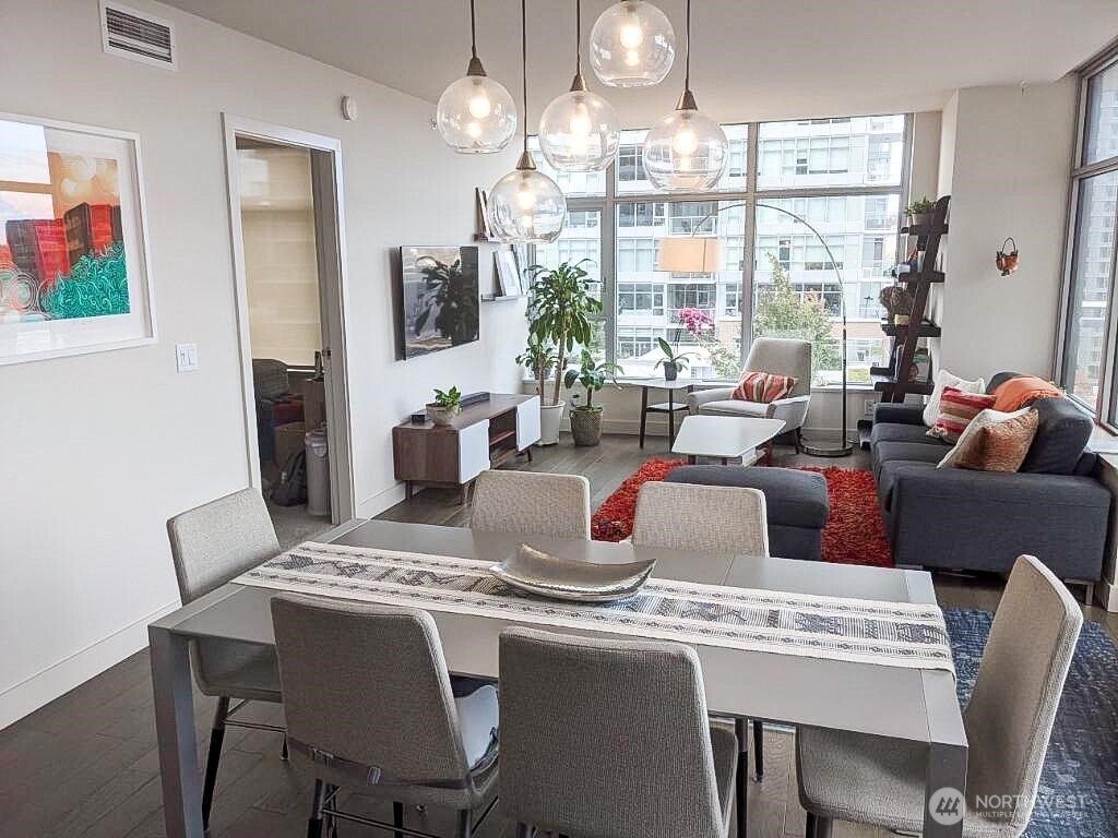 588 Bell Street Unit: 1102