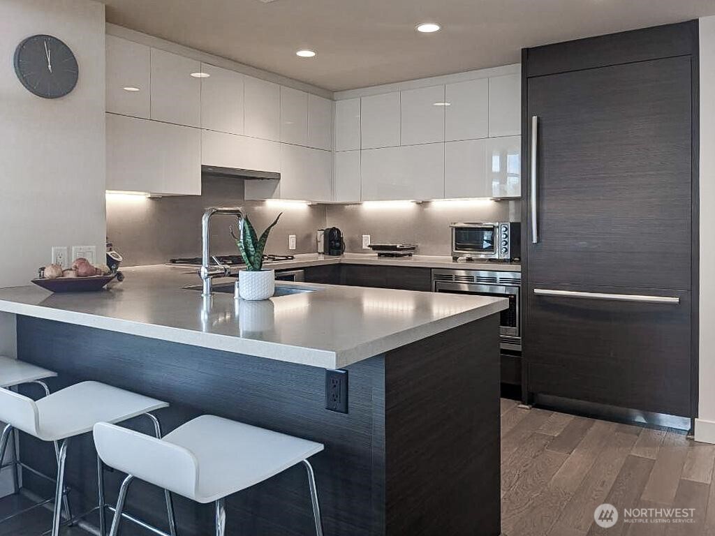 588 Bell Street Unit: 1102