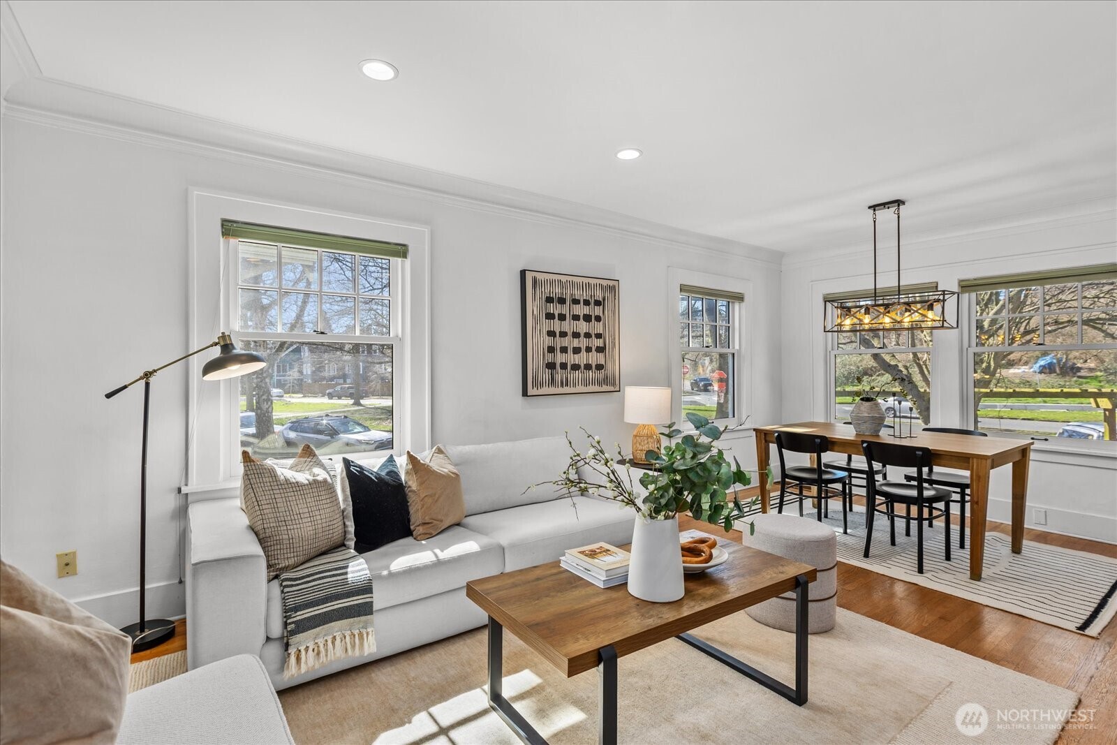 810 NE Ravenna Boulevard