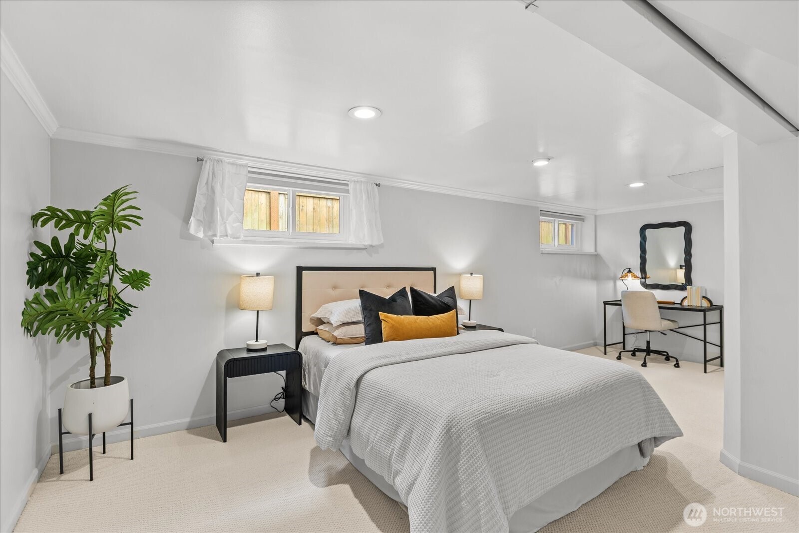 810 NE Ravenna Boulevard