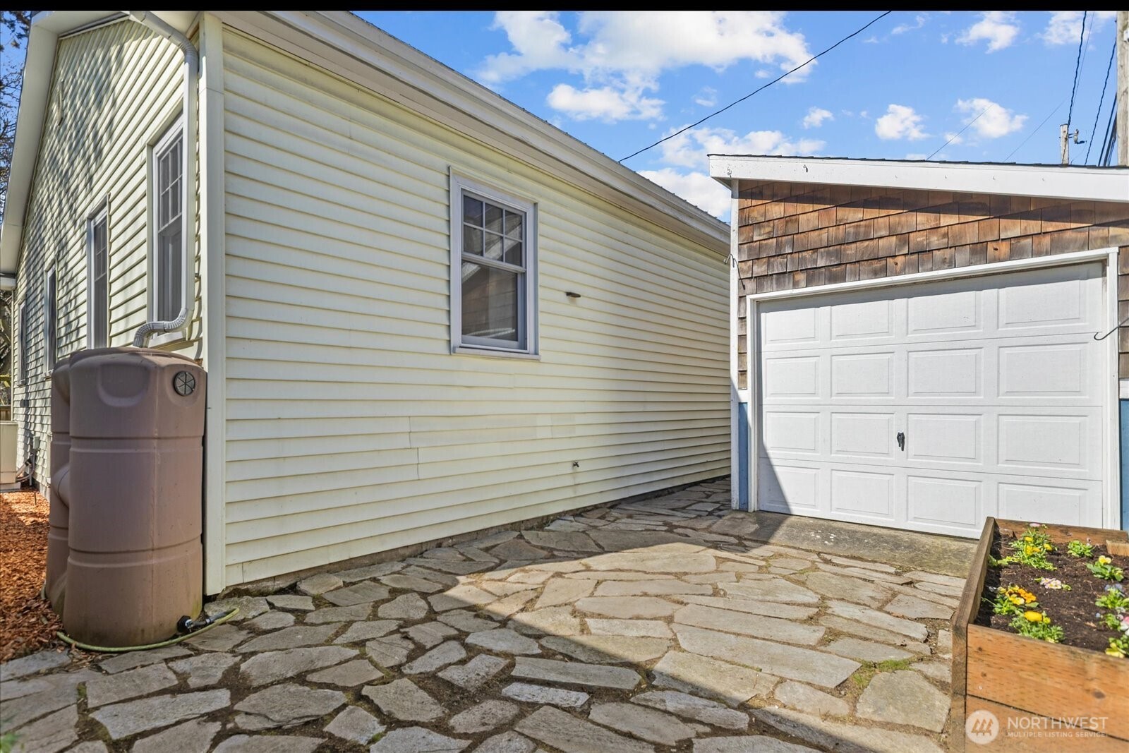 810 NE Ravenna Boulevard