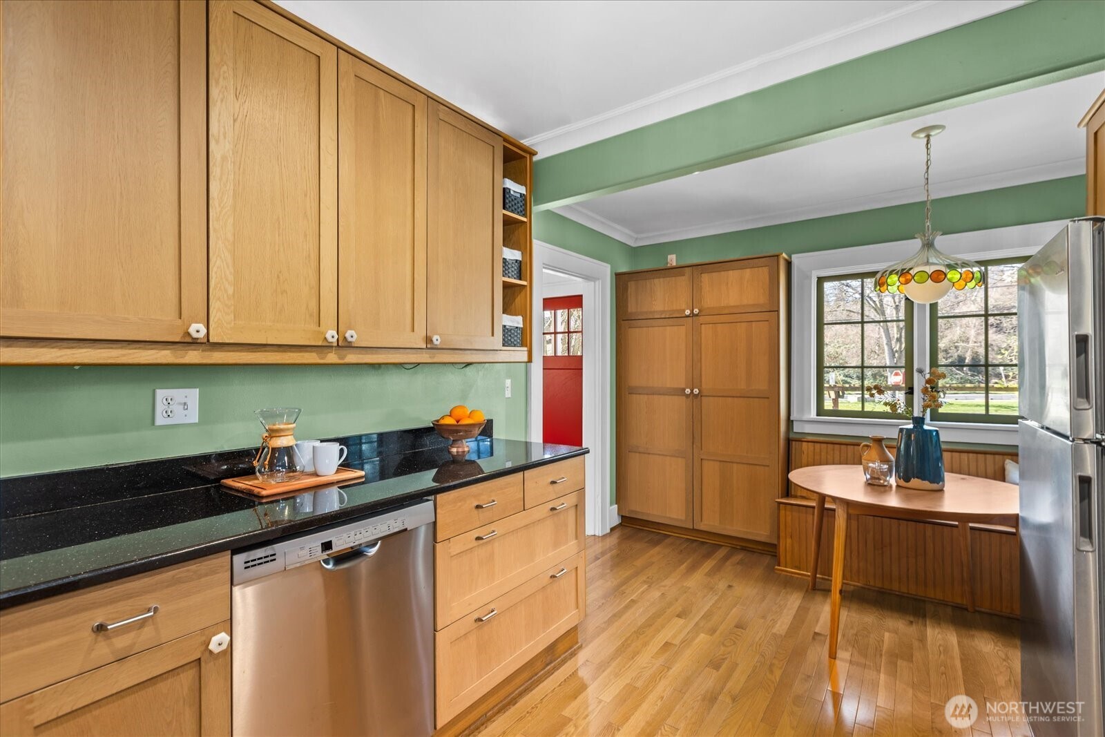 810 NE Ravenna Boulevard