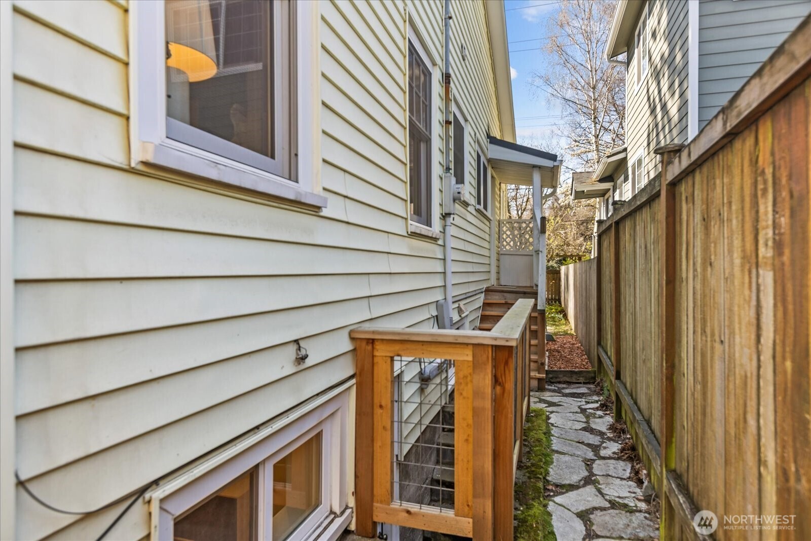 810 NE Ravenna Boulevard