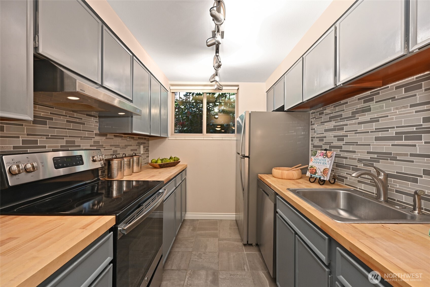 3400 25th Avenue W Unit: 101