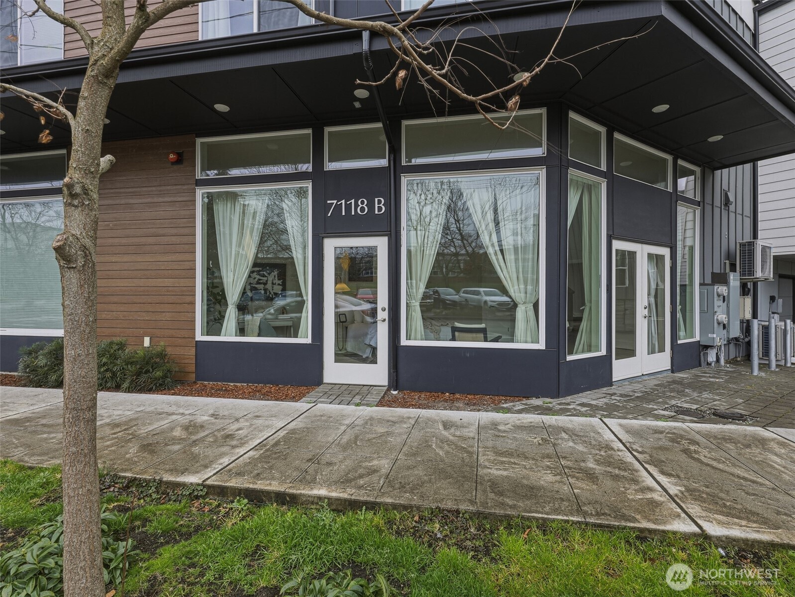 7118 Beacon Avenue S Unit: B