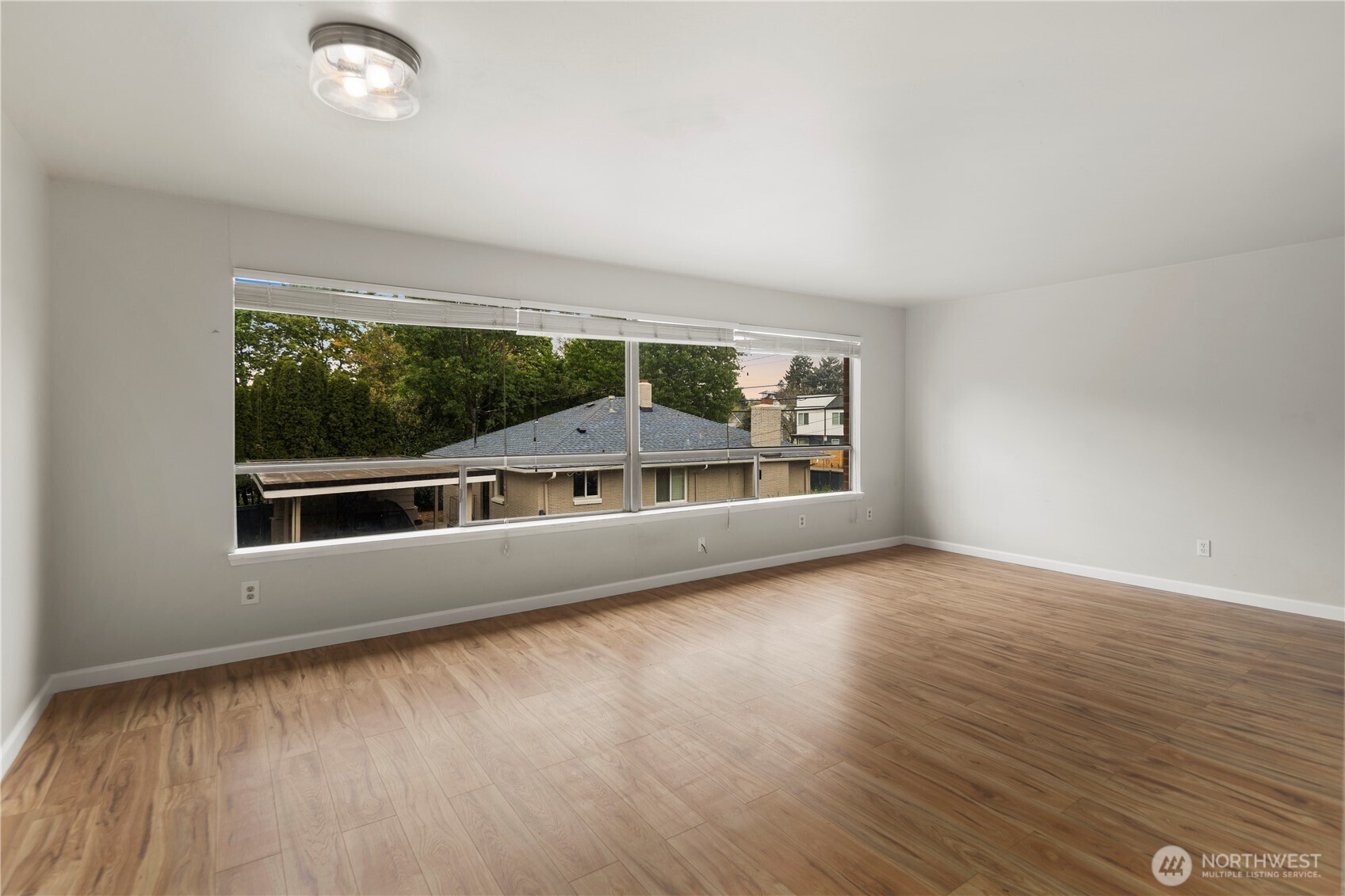 748 S Cloverdale Street Unit: 14