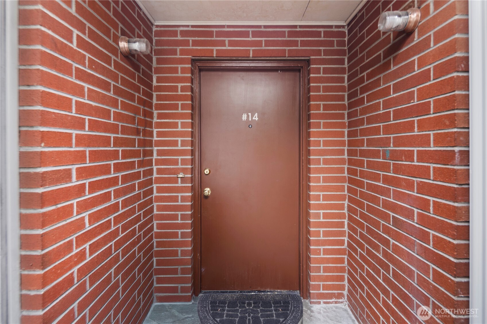 748 S Cloverdale Street Unit: 14