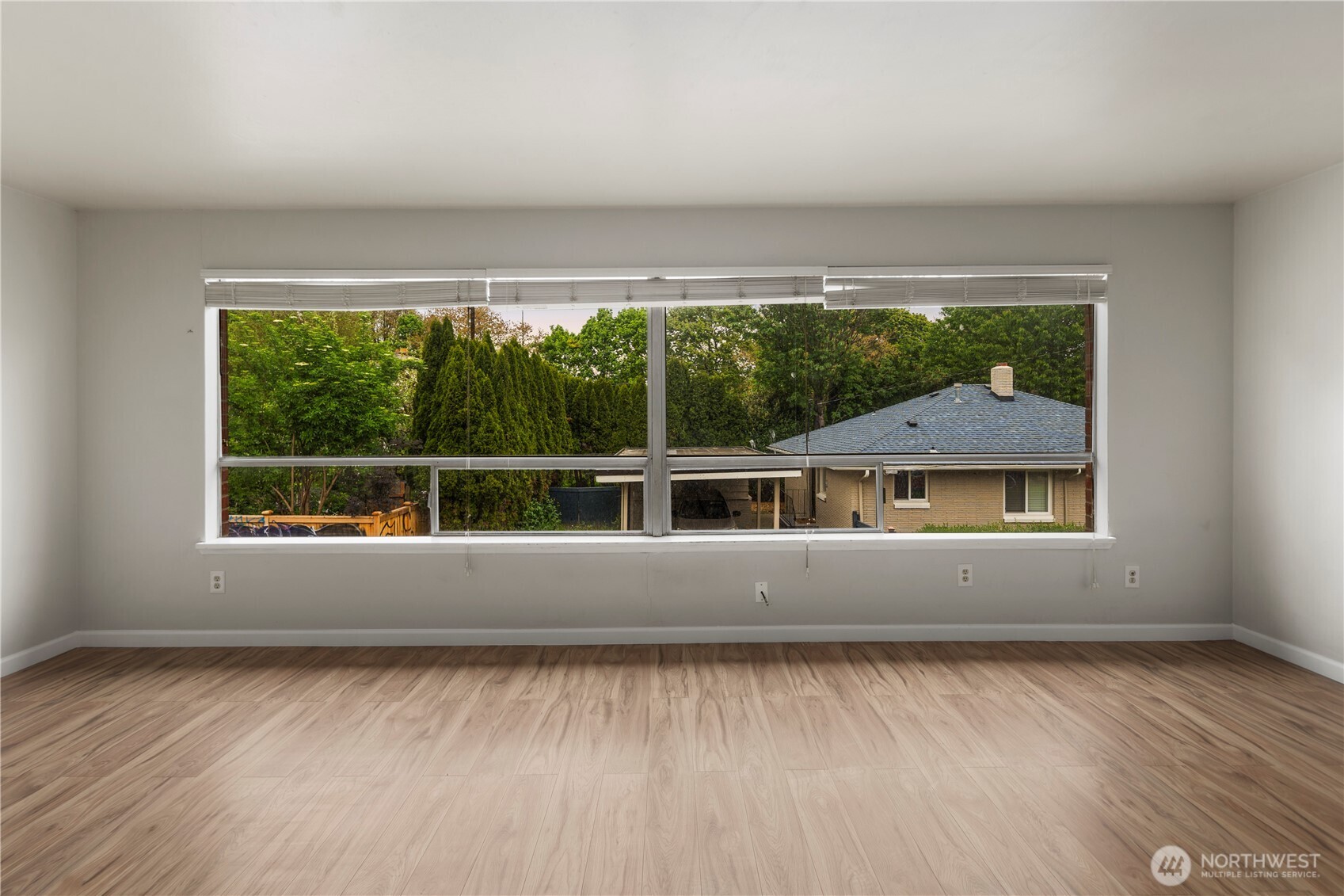 748 S Cloverdale Street Unit: 14