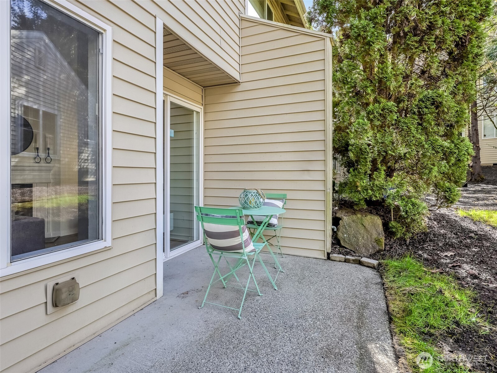 2300 Jefferson Avenue NE Unit: I137
