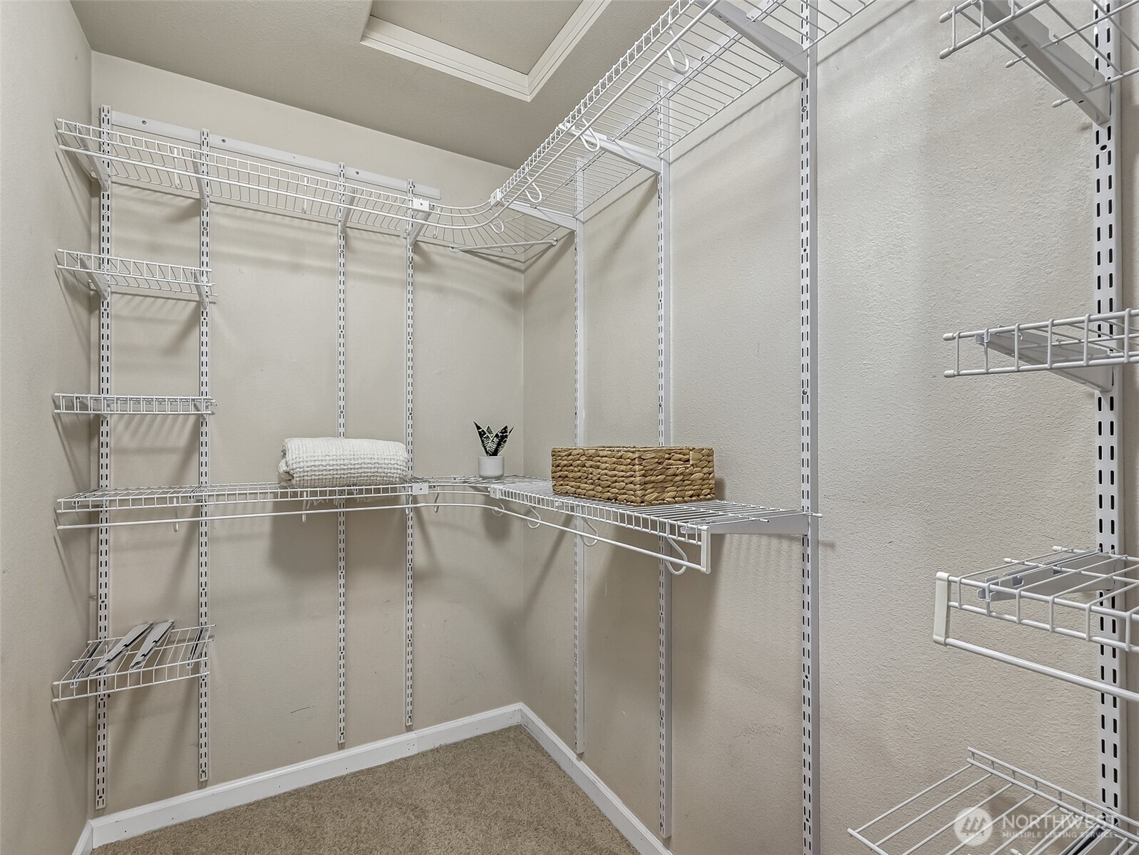 2300 Jefferson Avenue NE Unit: I137
