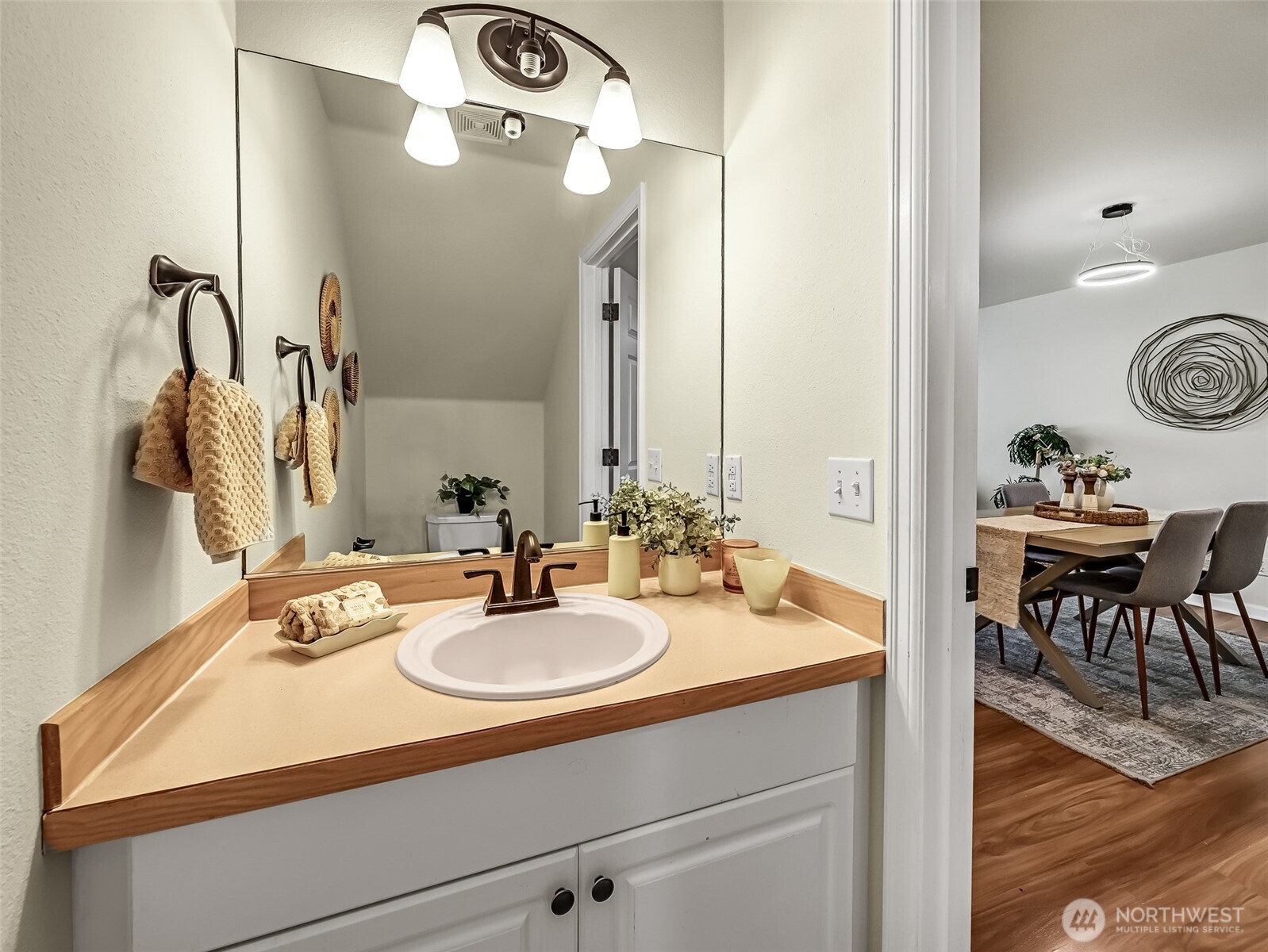 2300 Jefferson Avenue NE Unit: I137