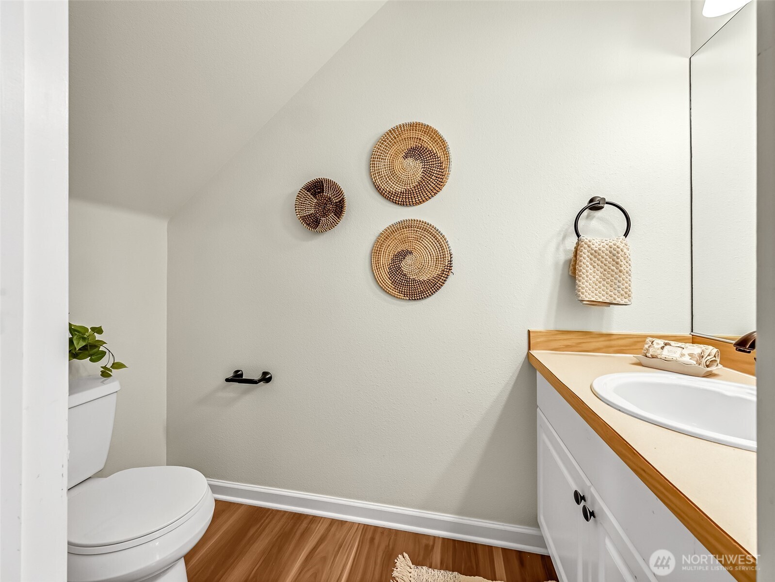 2300 Jefferson Avenue NE Unit: I137