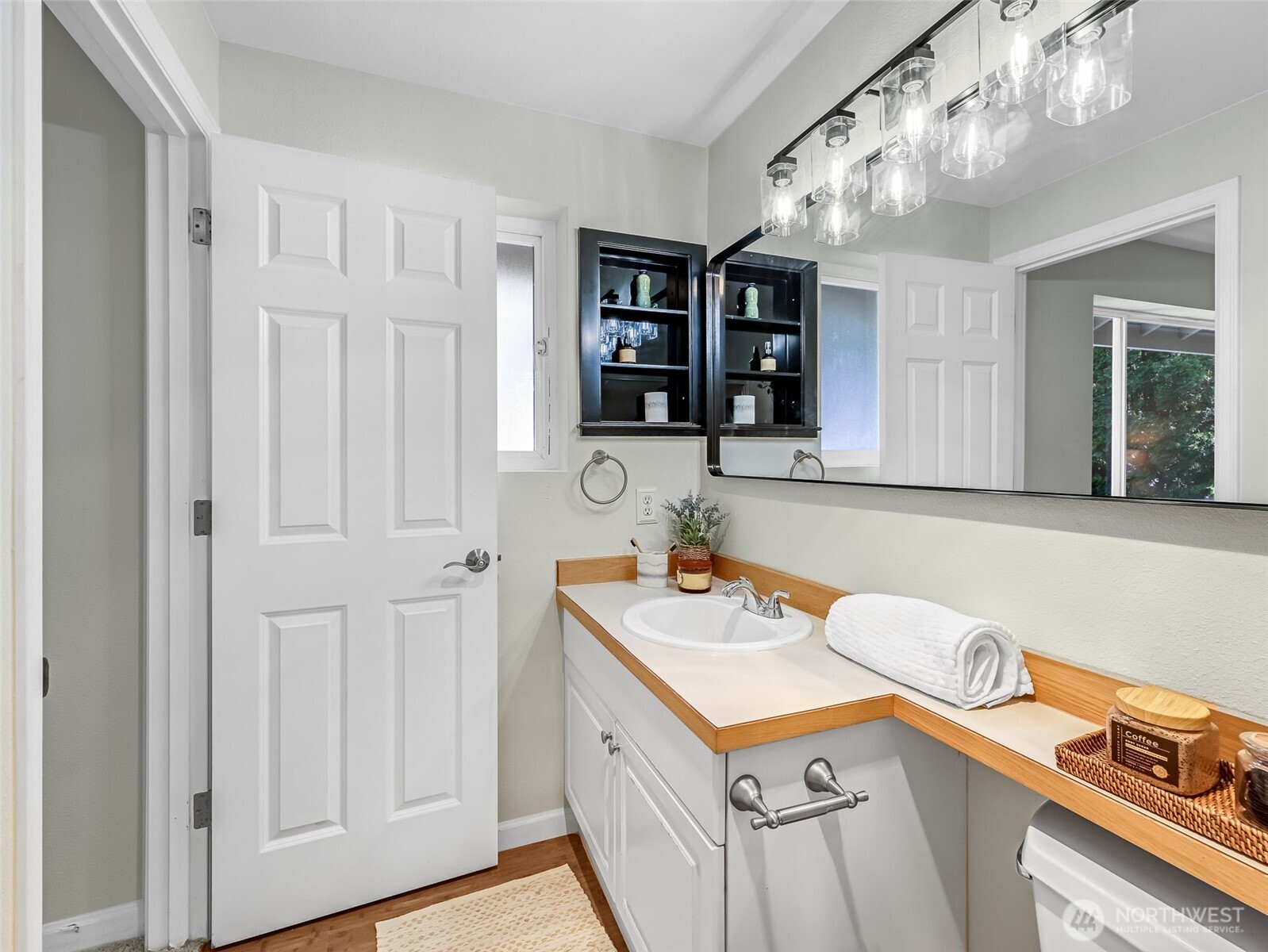2300 Jefferson Avenue NE Unit: I137