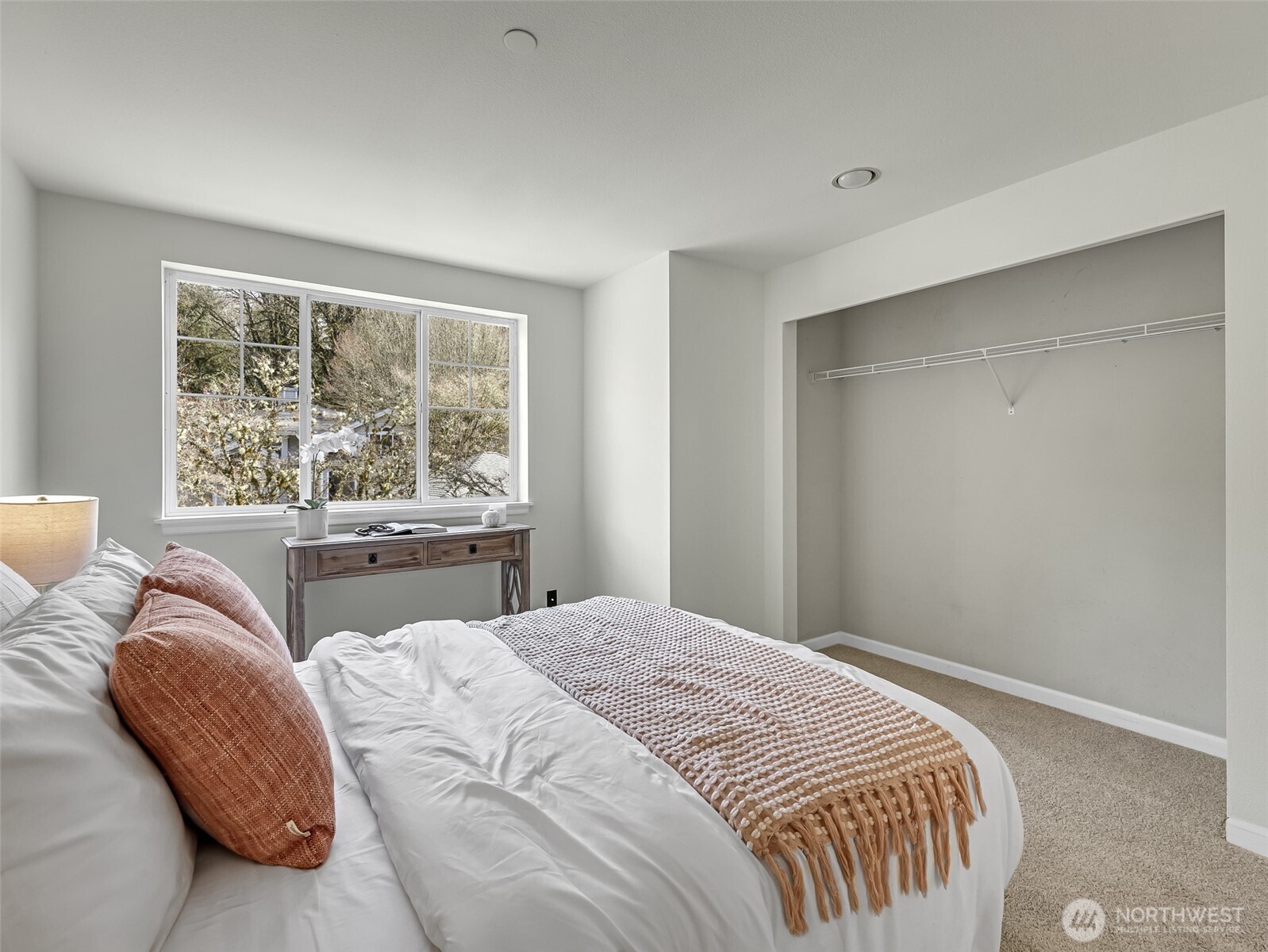 2300 Jefferson Avenue NE Unit: I137
