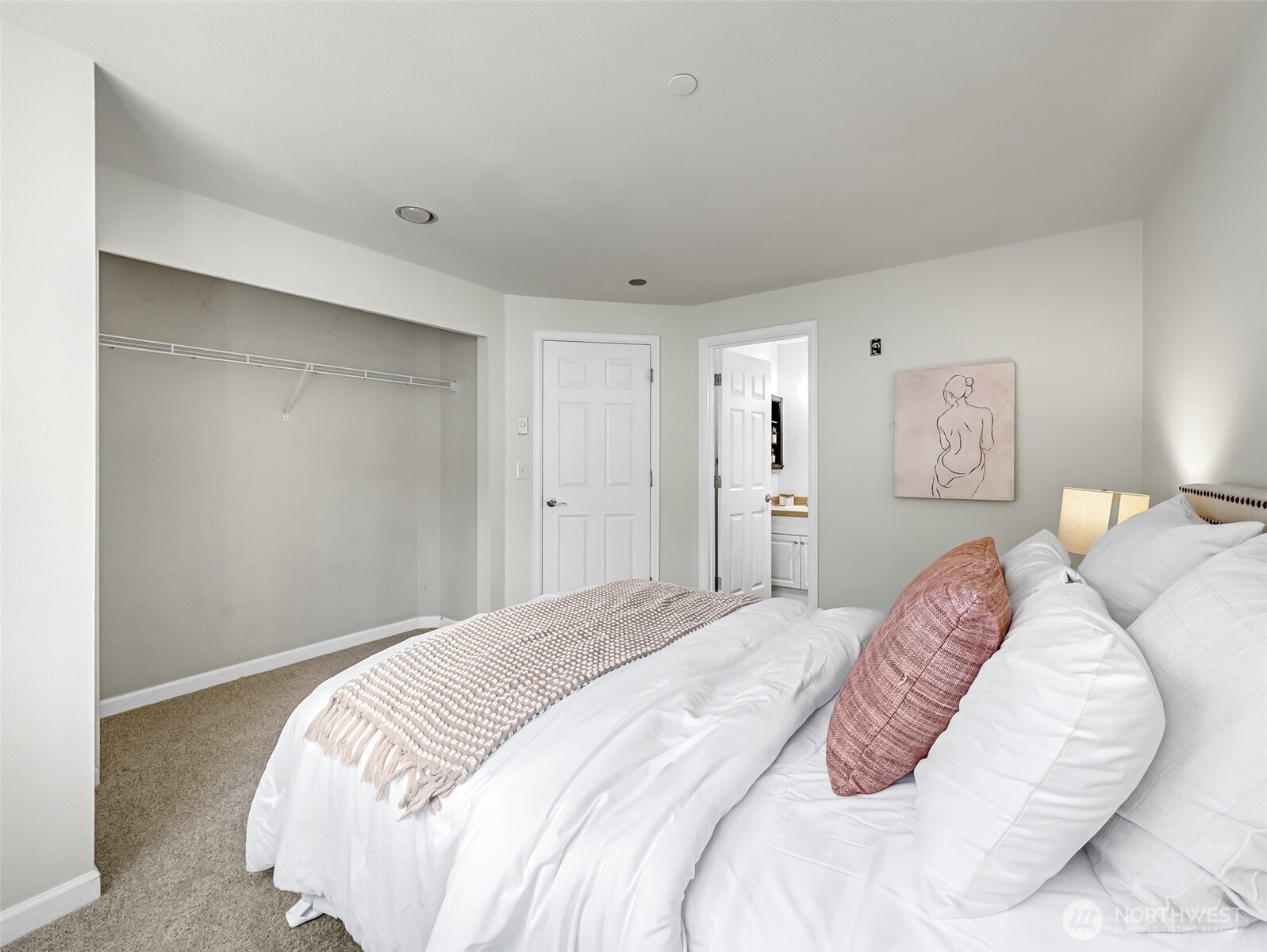 2300 Jefferson Avenue NE Unit: I137