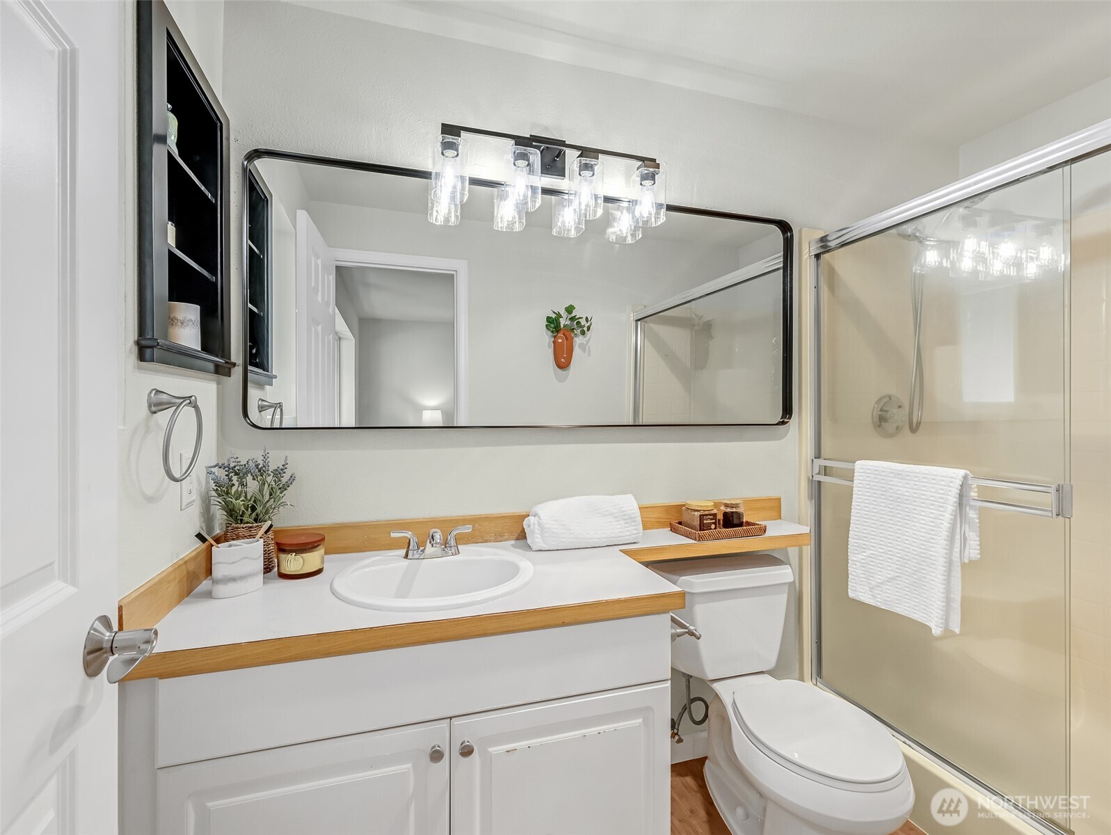 2300 Jefferson Avenue NE Unit: I137