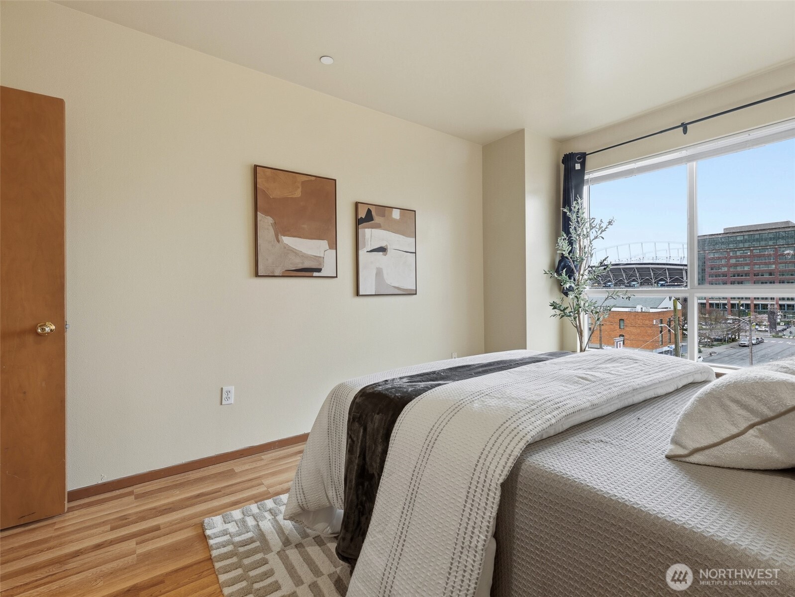 668 S Lane Street Unit: 404