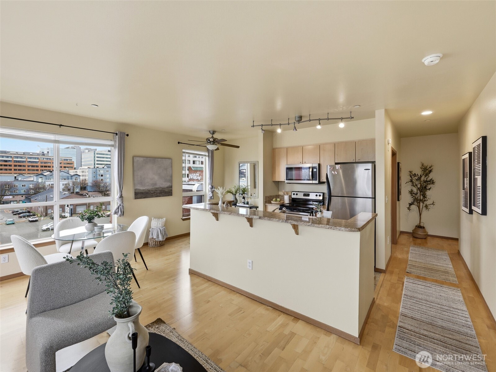 668 S Lane Street Unit: 404