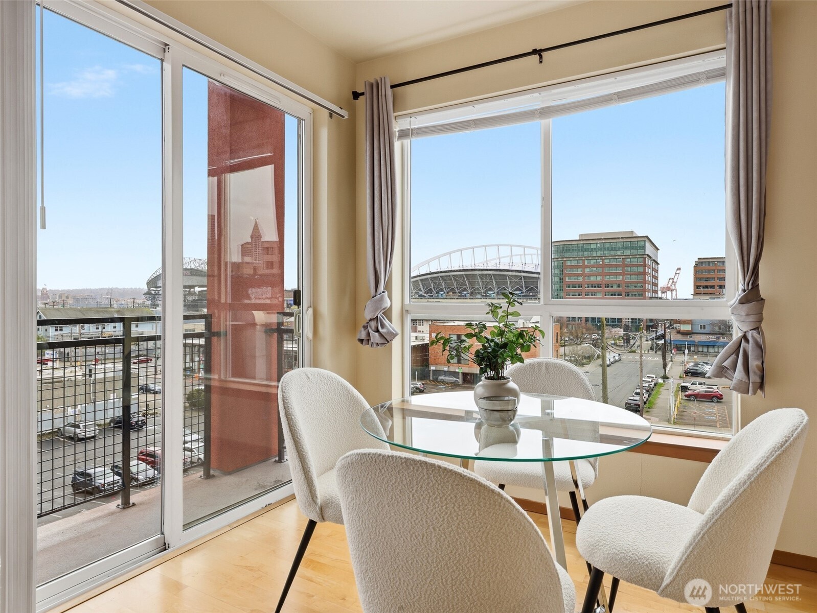 668 S Lane Street Unit: 404