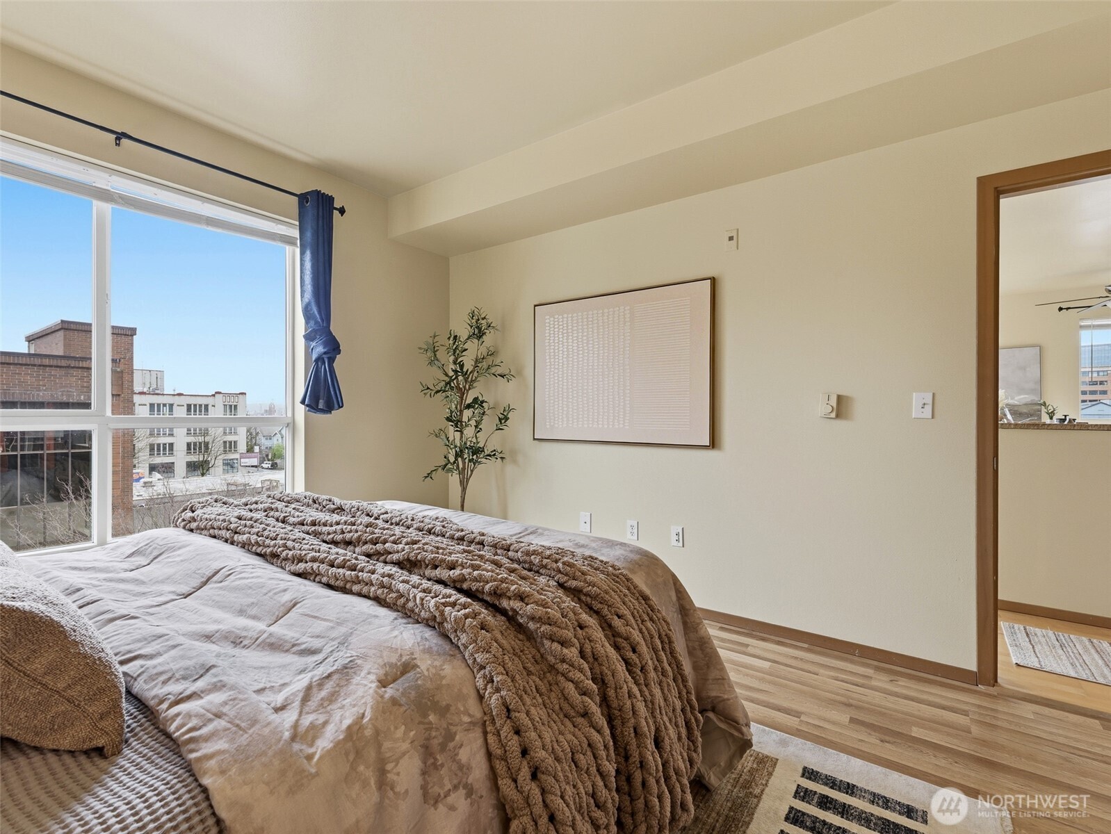 668 S Lane Street Unit: 404