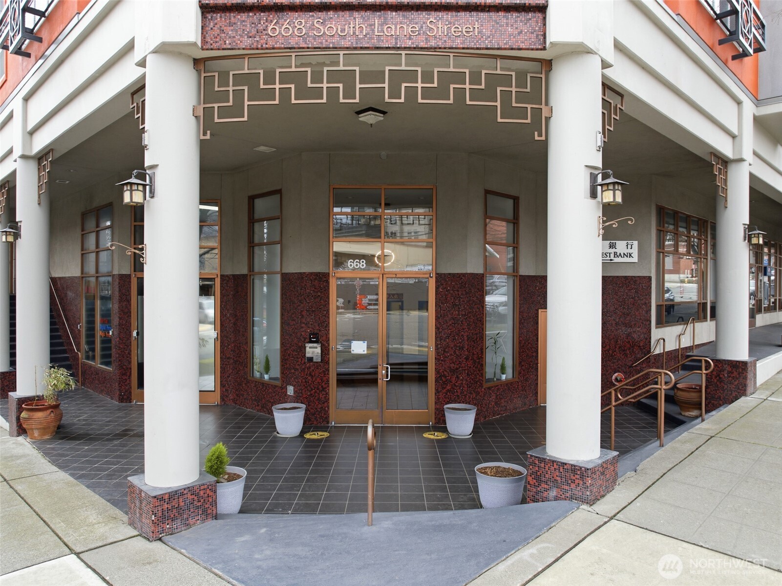 668 S Lane Street Unit: 404