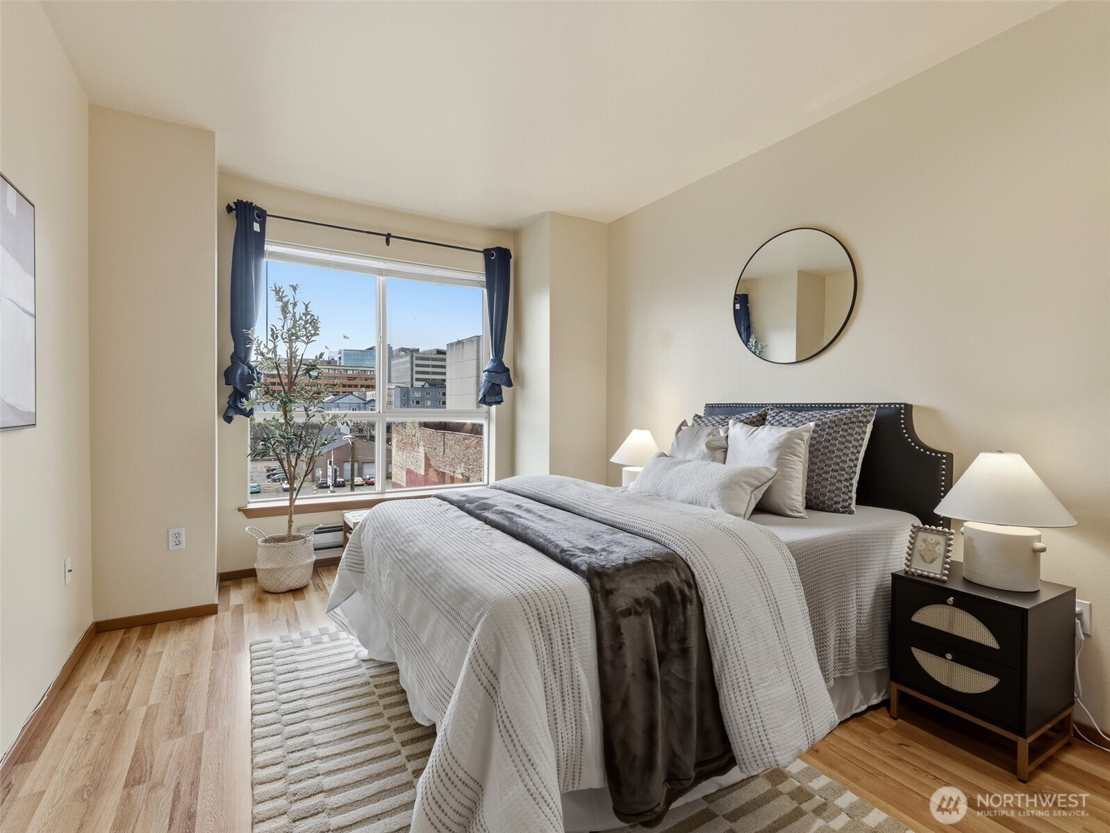668 S Lane Street Unit: 404