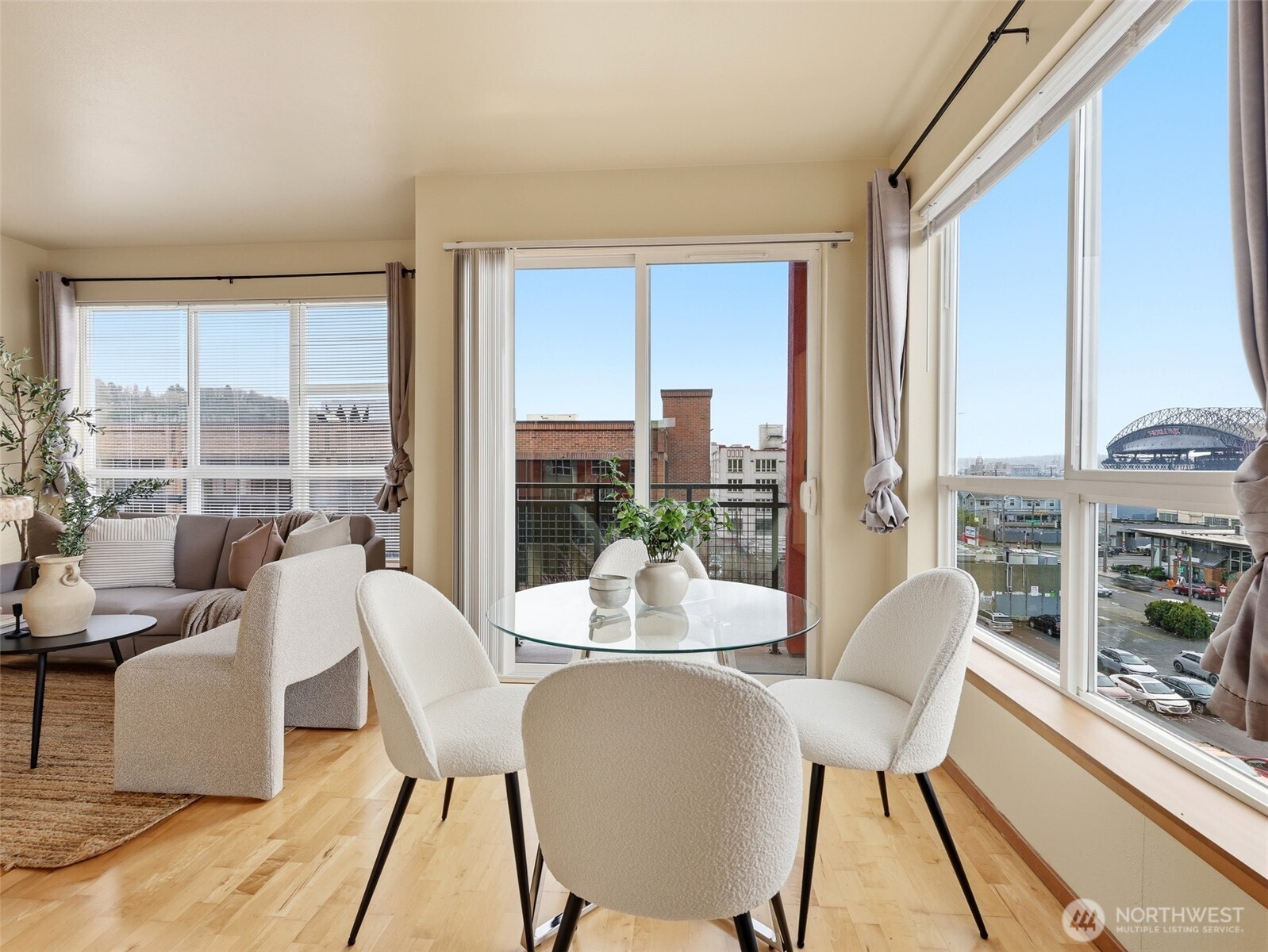 668 S Lane Street Unit: 404