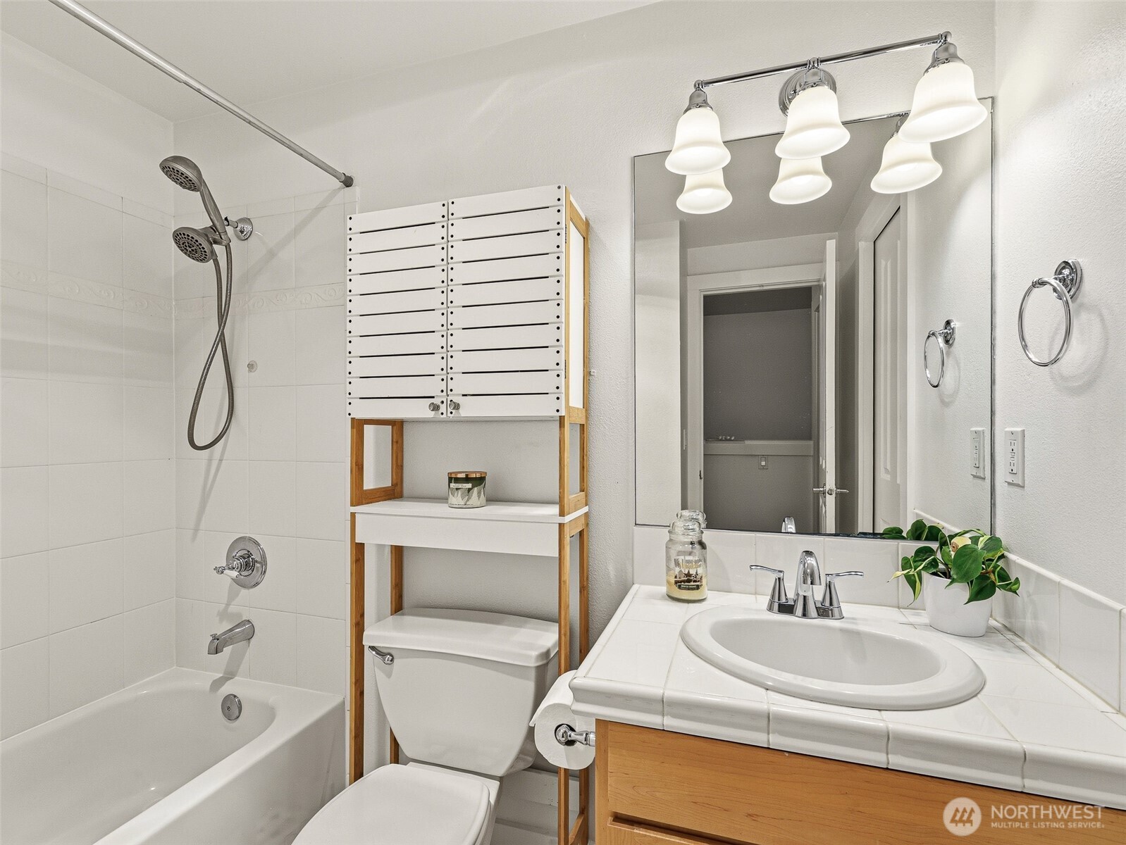 301 W Raye Street Unit: 201