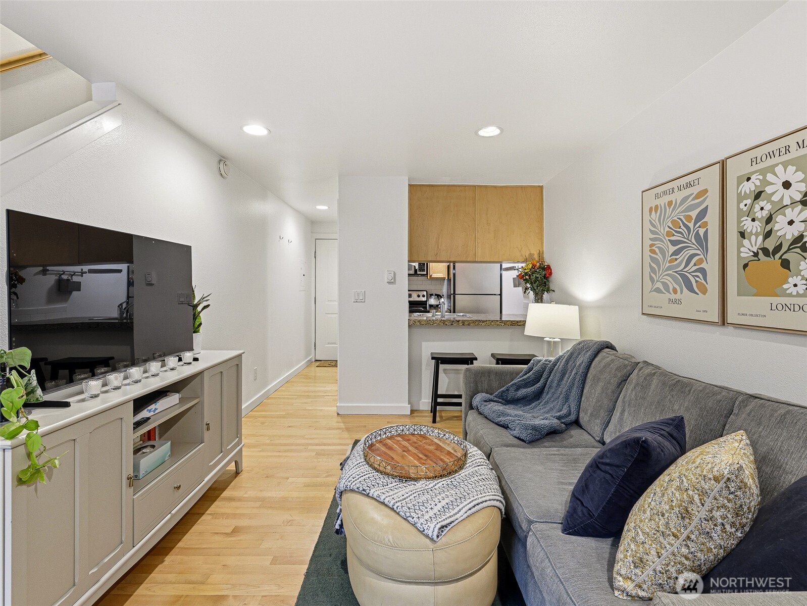 301 W Raye Street Unit: 201