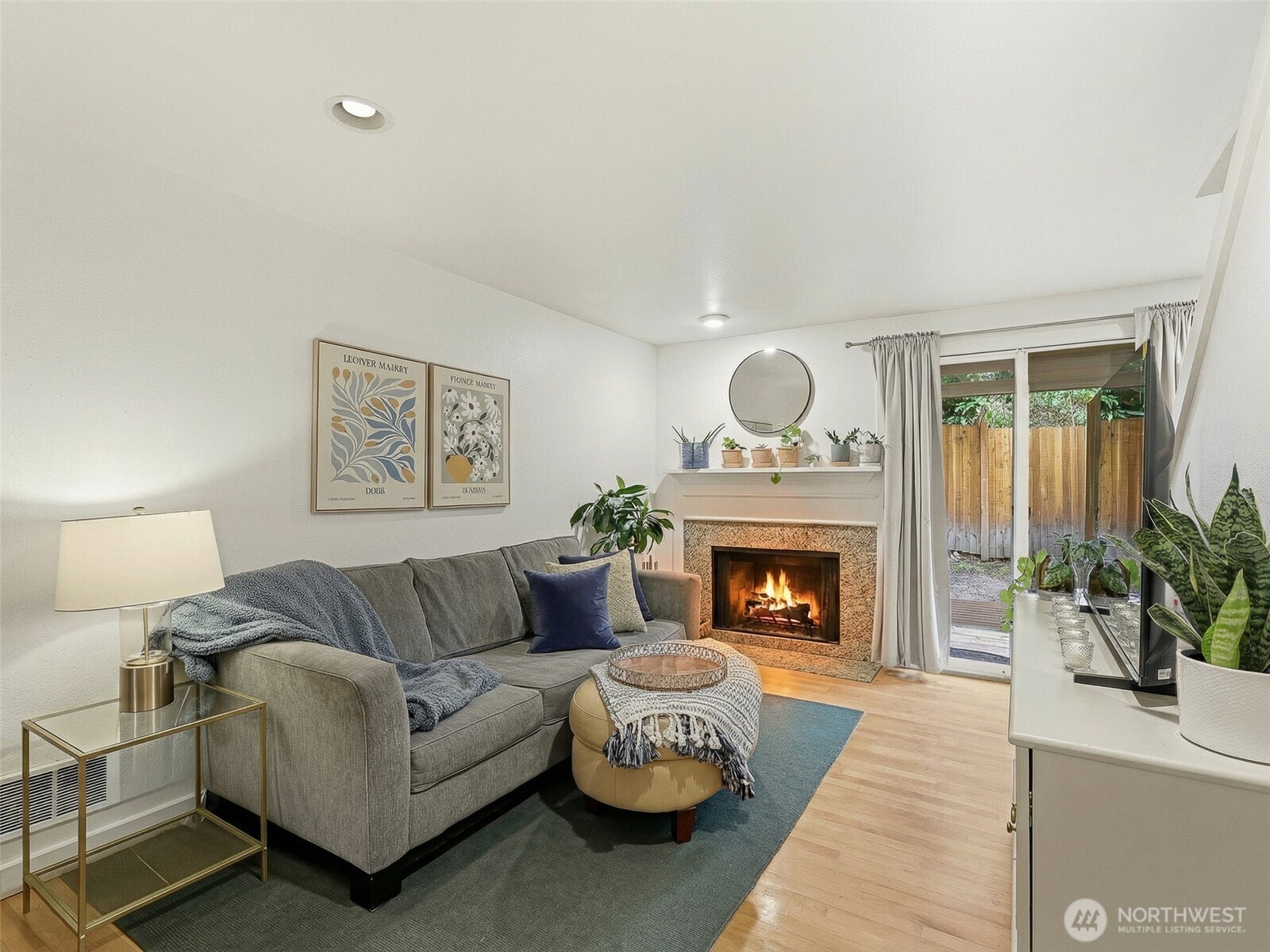 301 W Raye Street Unit: 201