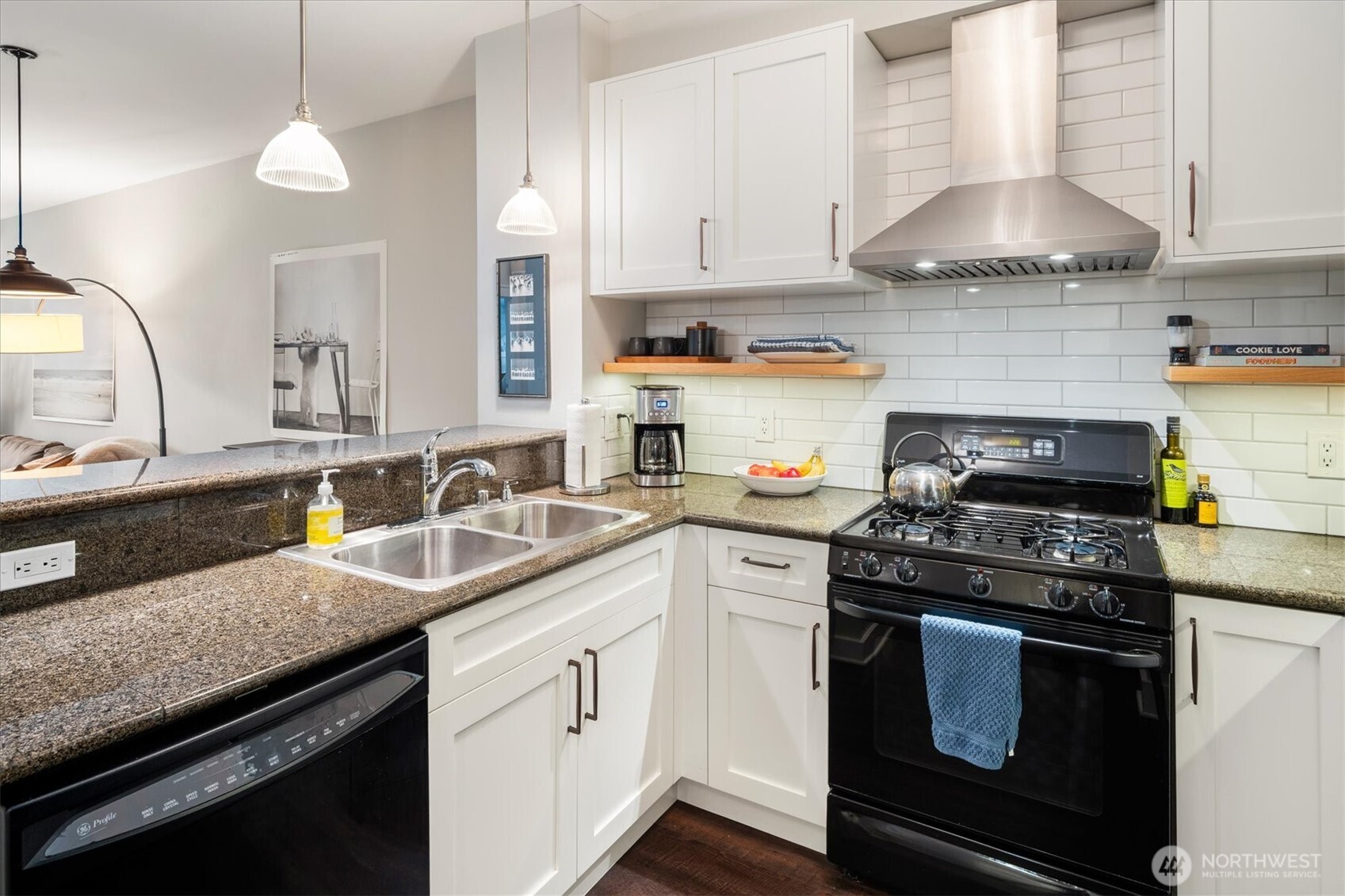 3217 Eastlake Avenue E Unit: 210