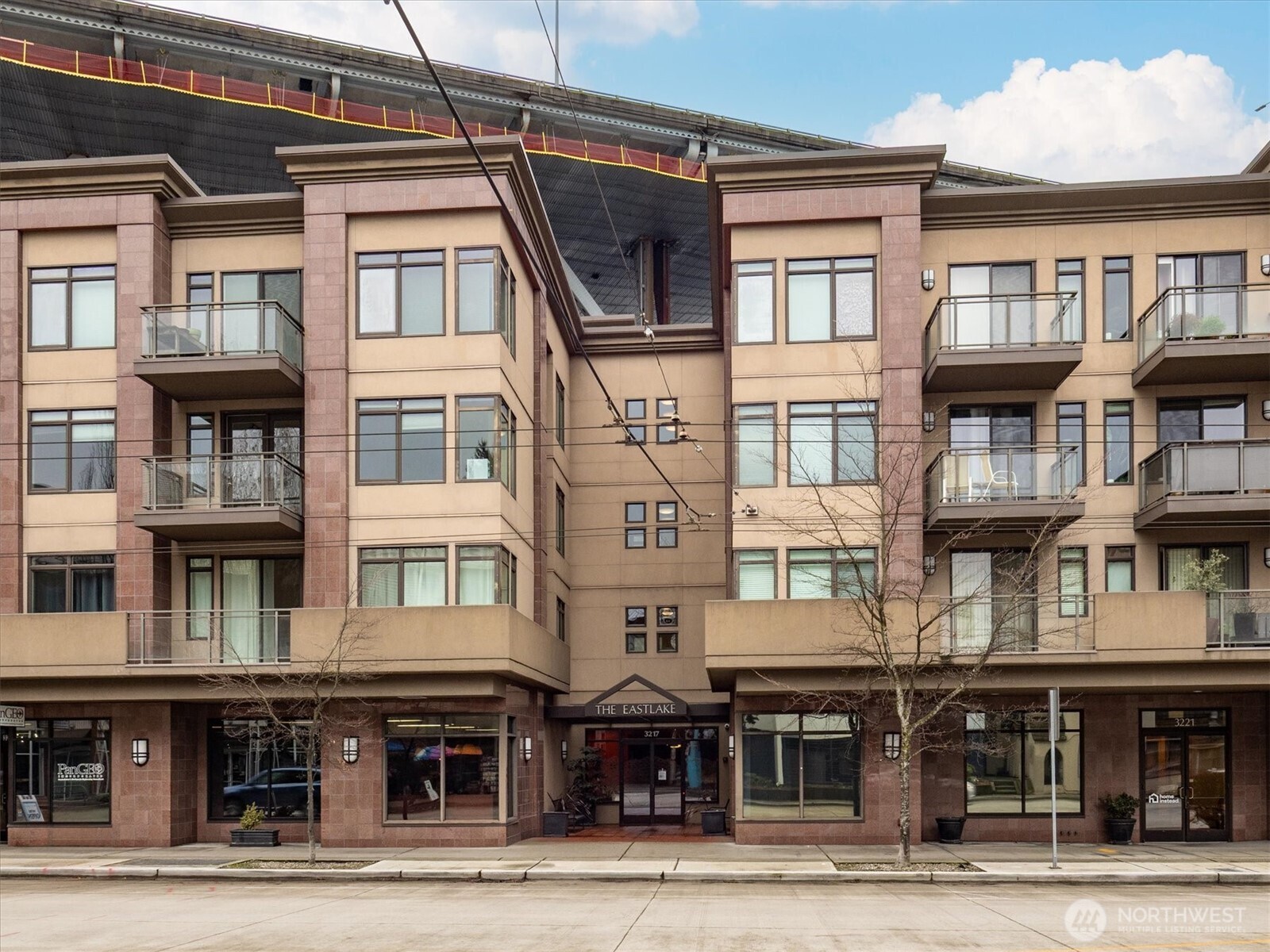 3217 Eastlake Avenue E Unit: 210