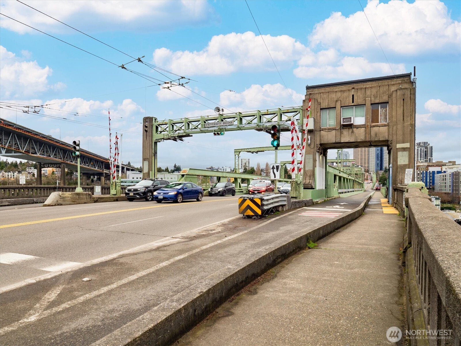 3217 Eastlake Avenue E Unit: 210
