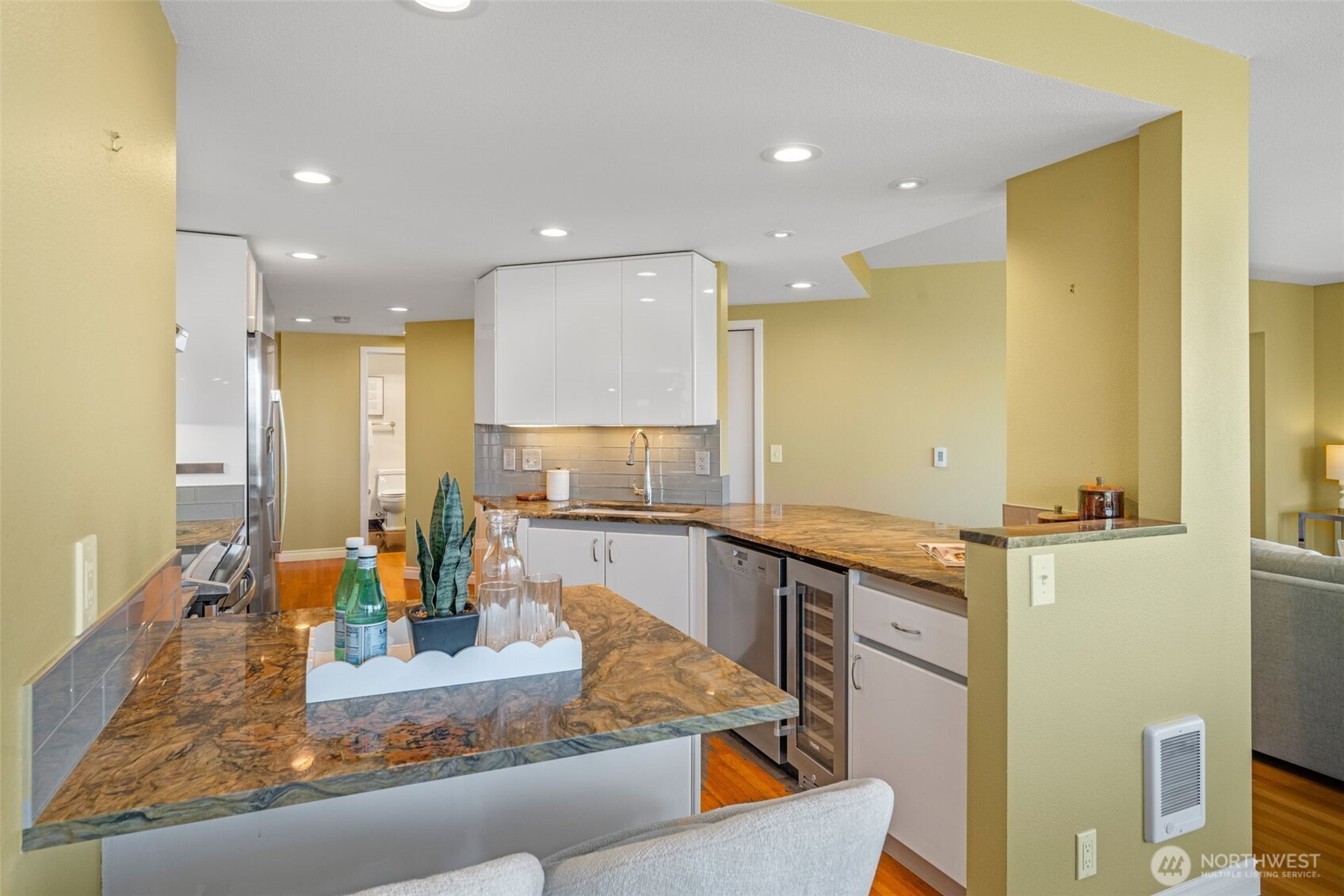 619 5th Avenue W Unit: 302