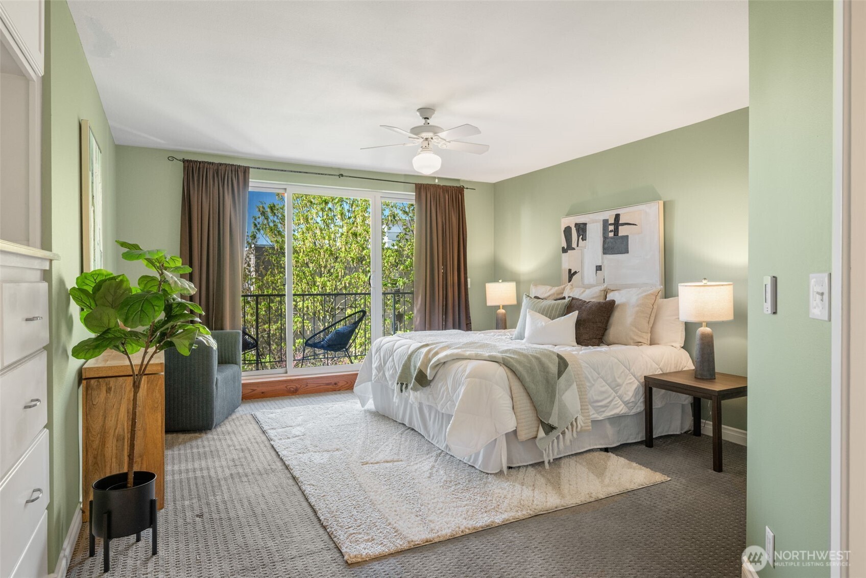 619 5th Avenue W Unit: 302