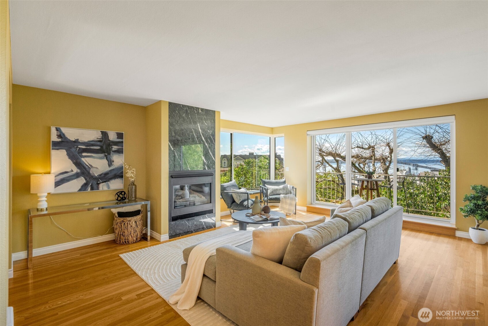 619 5th Avenue W Unit: 302