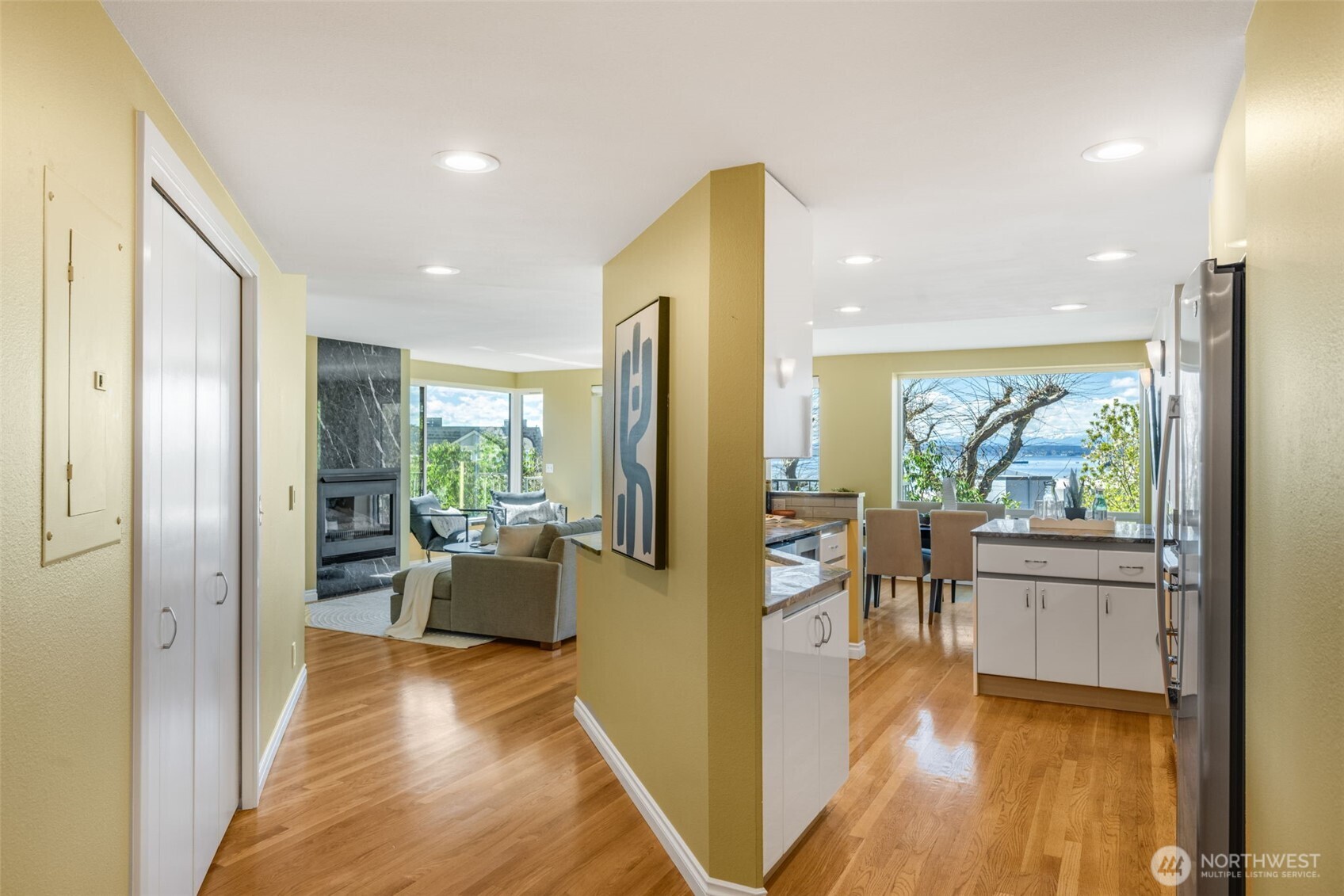 619 5th Avenue W Unit: 302