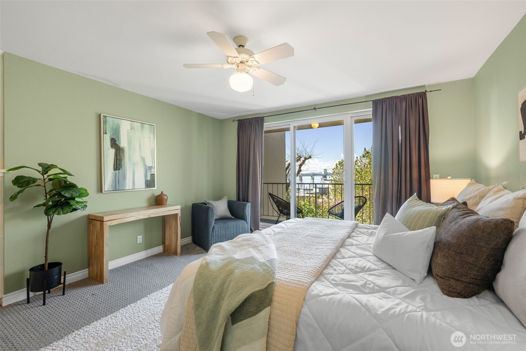 619 5th Avenue W Unit: 302