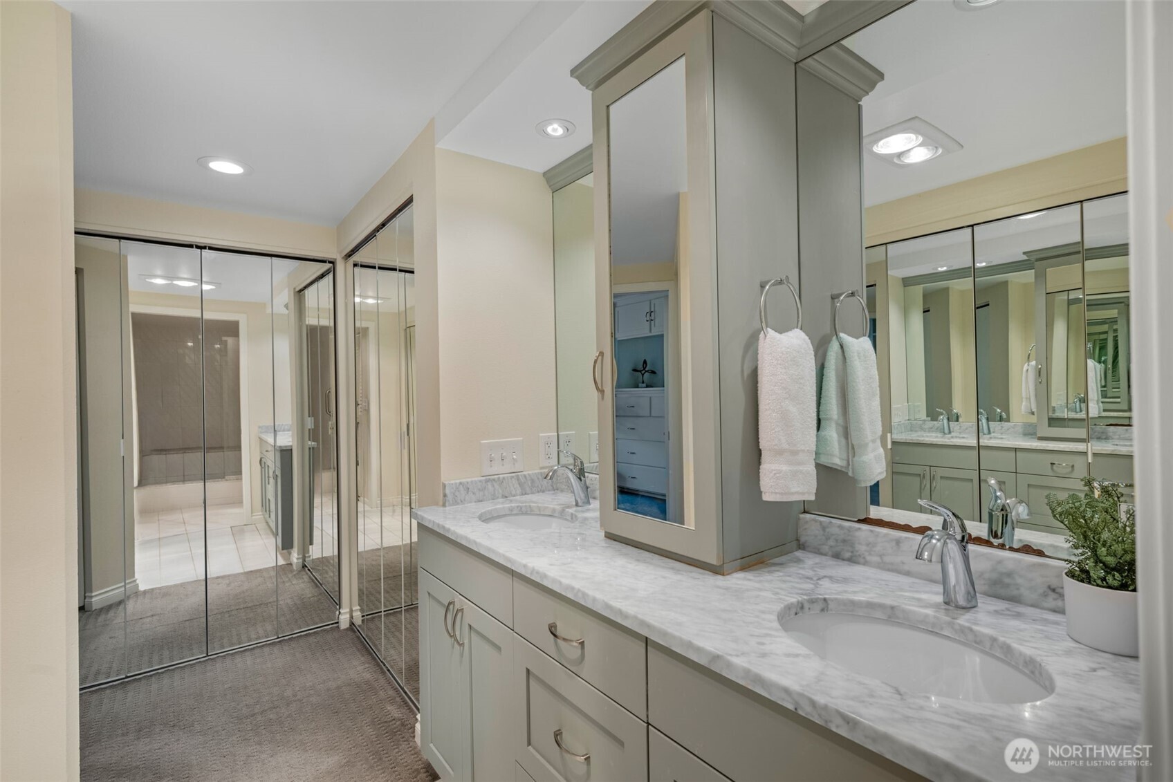619 5th Avenue W Unit: 302