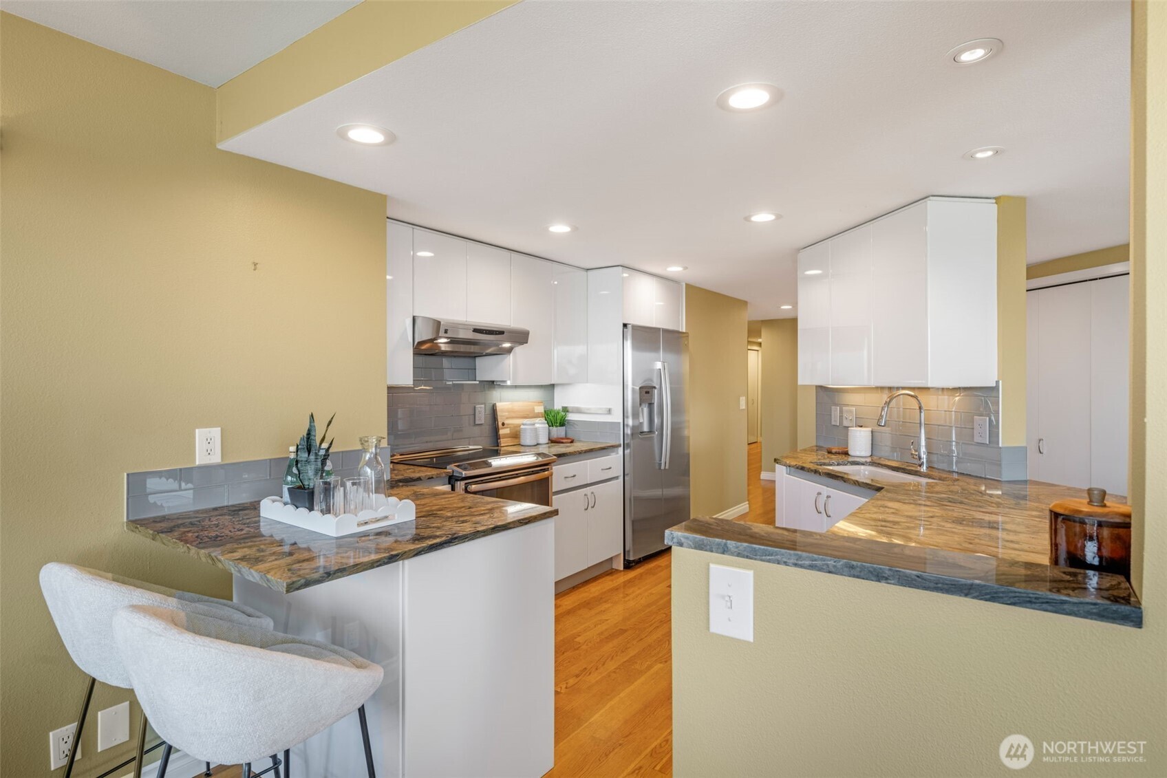 619 5th Avenue W Unit: 302