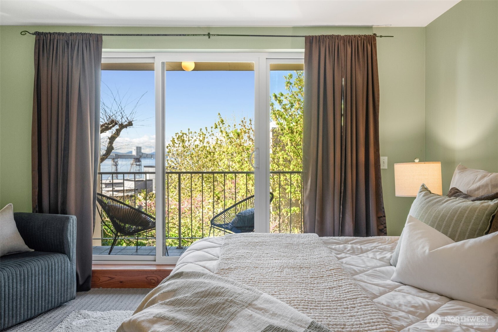 619 5th Avenue W Unit: 302