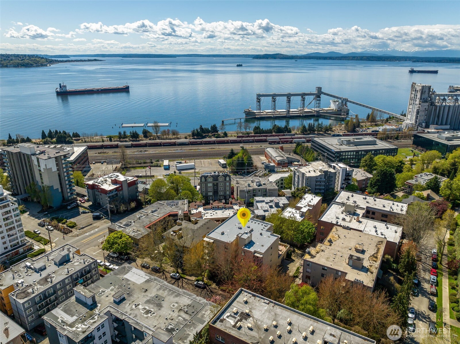 619 5th Avenue W Unit: 302
