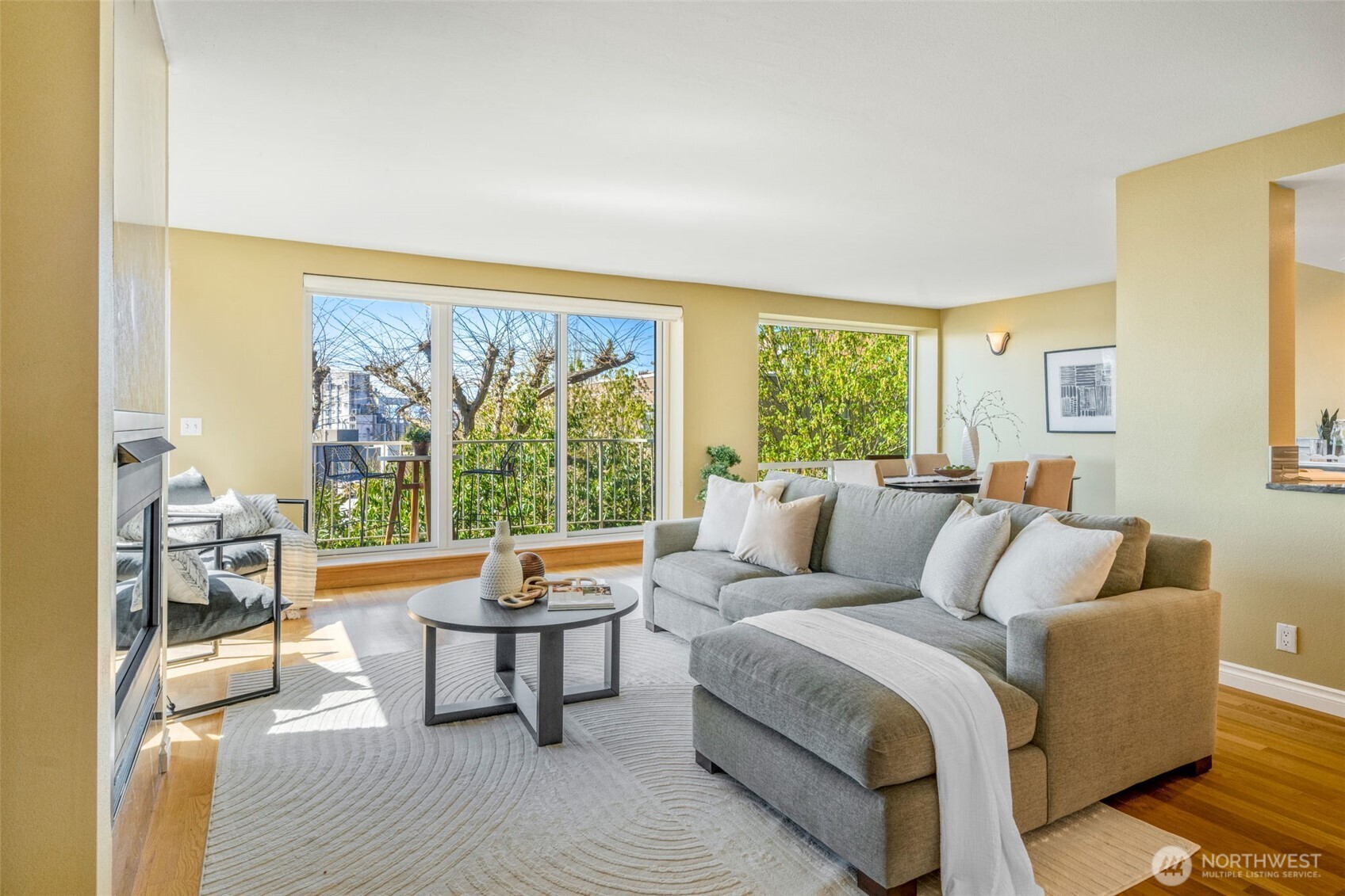 619 5th Avenue W Unit: 302